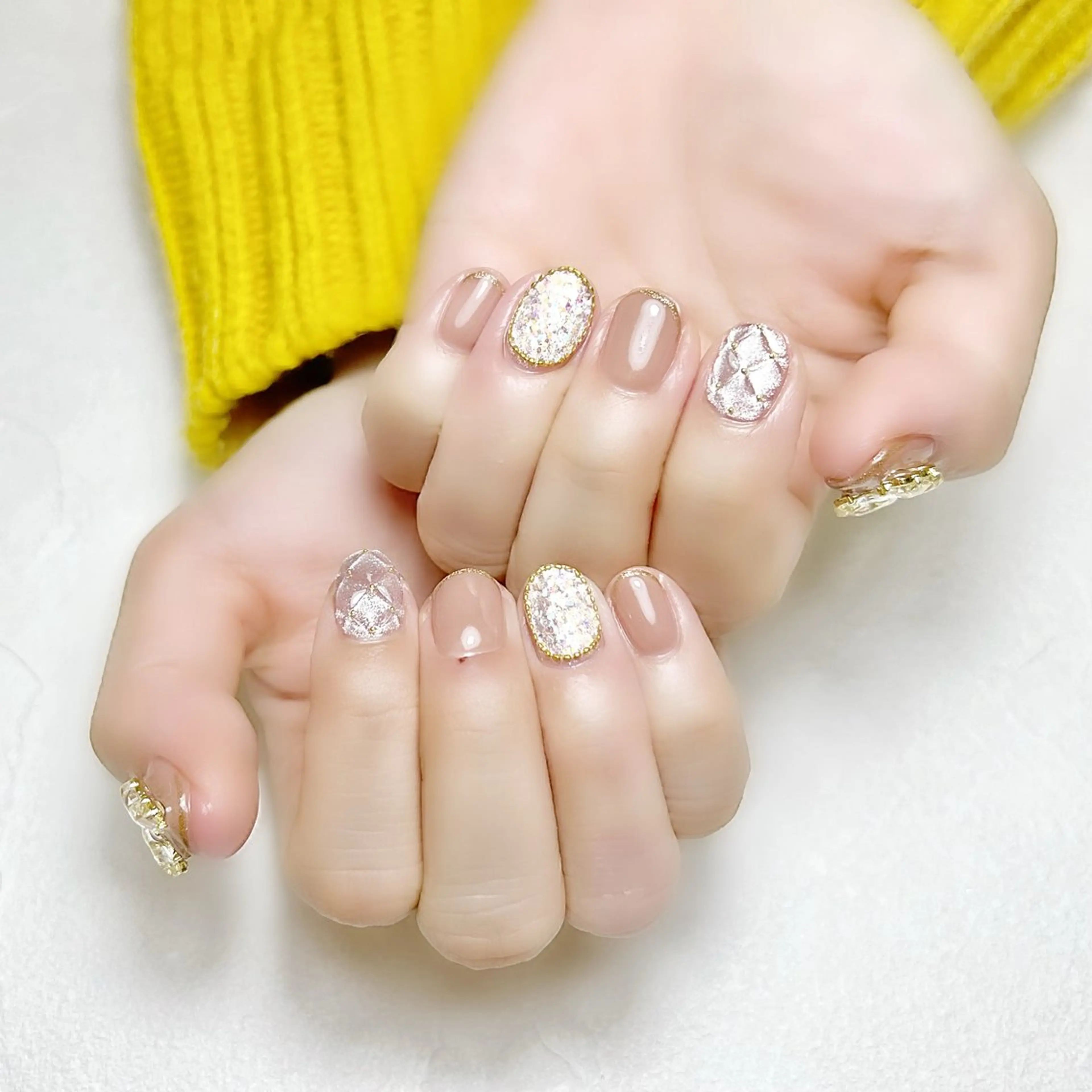 ネイル ガーリー キラキラネイル ラメ(グリッター) シルバー ワンホンネイル rouse nail RISATOのネイルデザイン