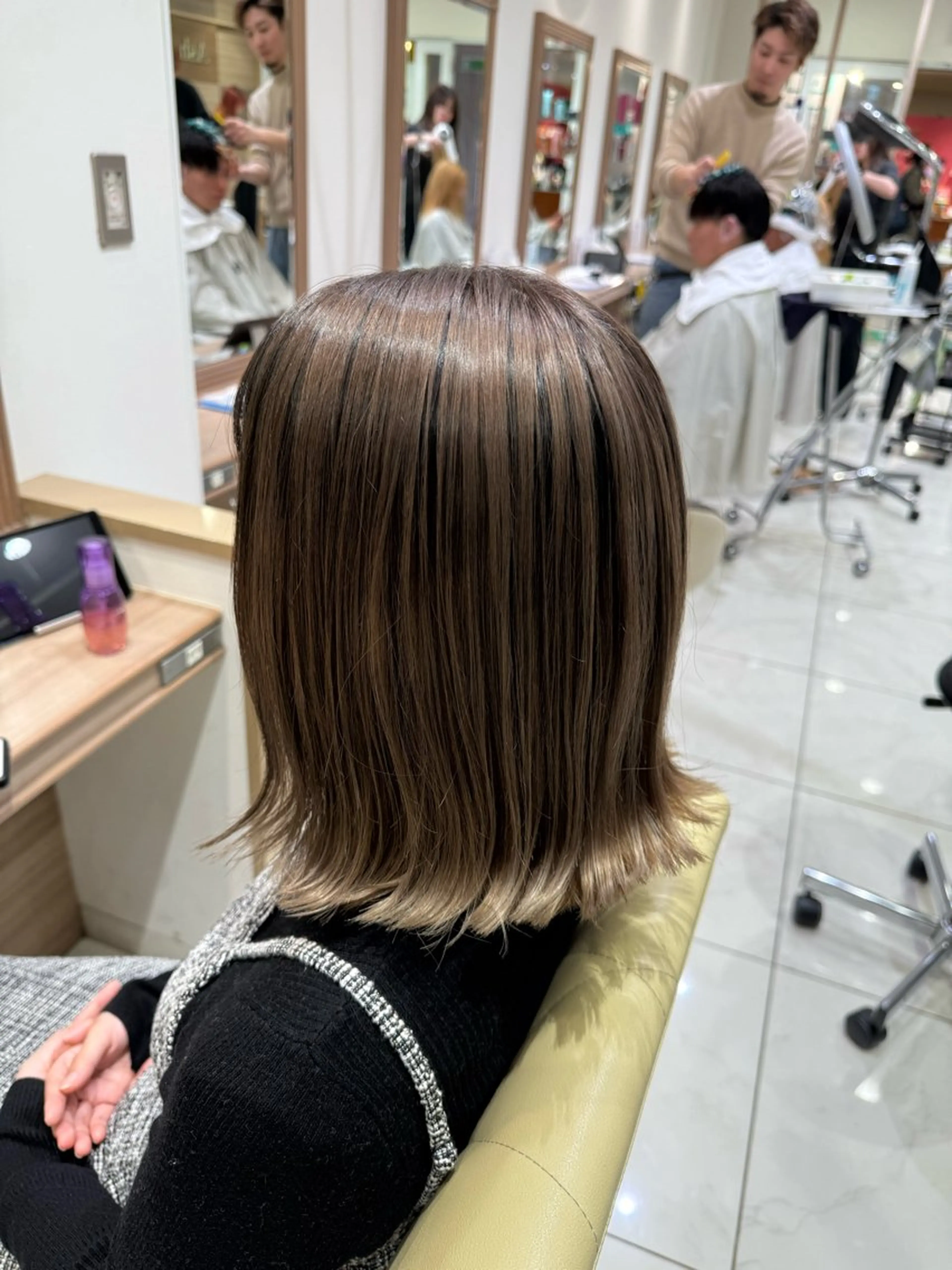 セミロング レイヤーカット ヘアカラー 💎玉村 愛李💎 【ash 津田沼店】のヘアスタイル