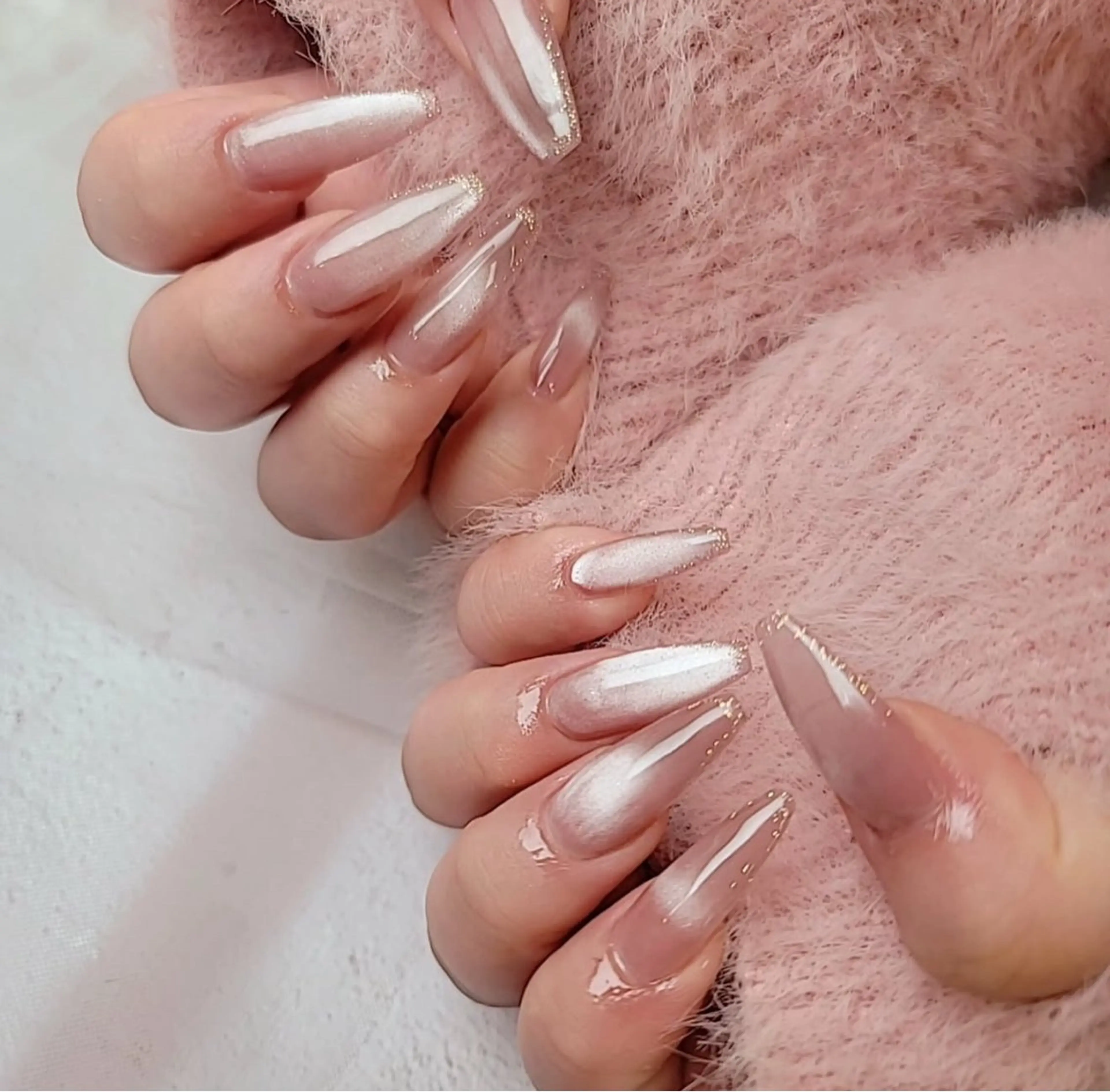 ネイル キラキラネイル マグネットネイル ミラーネイル ニュアンスネイル 春ネイル ハンドネイル Lina nail所属・Lunaa 池袋のネイルデザイン