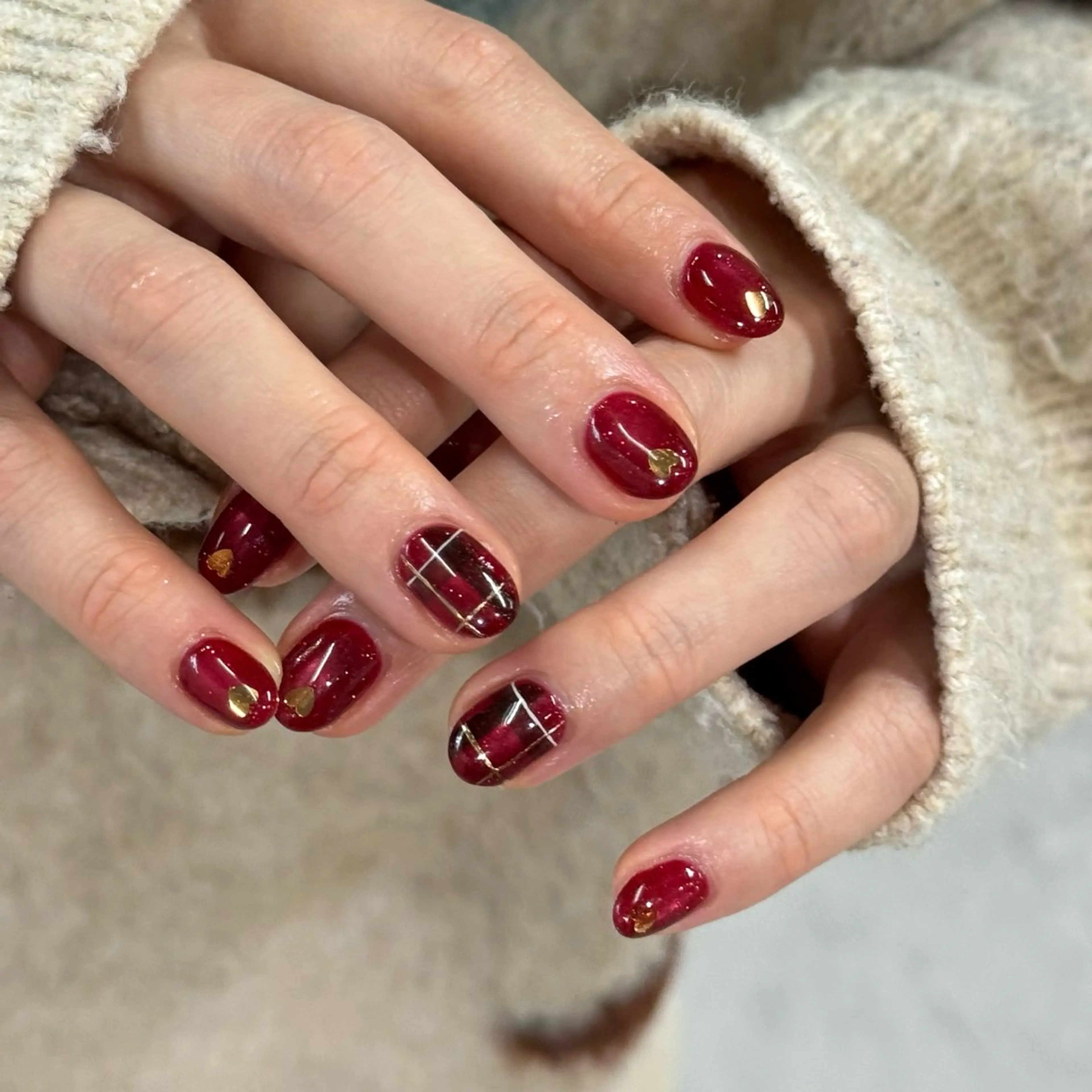 ネイル 赤色 ハンドネイル HARUKA ネイリスト福岡/薬院のネイルデザイン