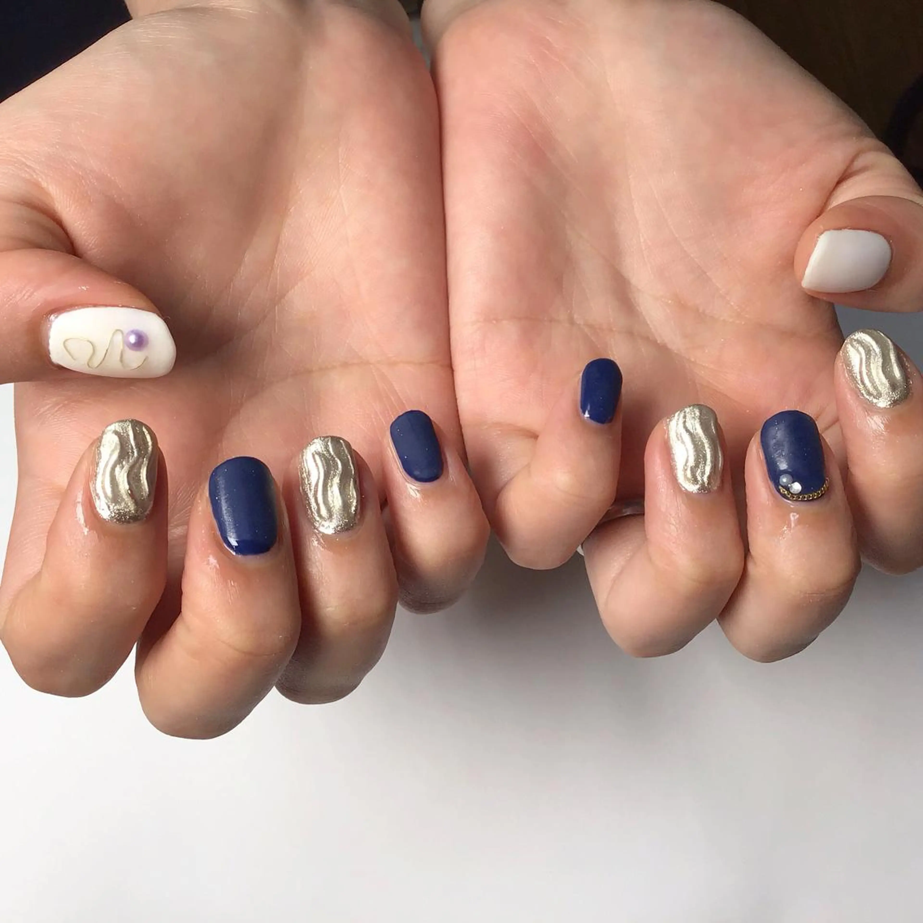 ネイル アートネイル マットネイル ミラーネイル ハンドネイル gui amichantoco所属・gui amichanのネイルデザイン