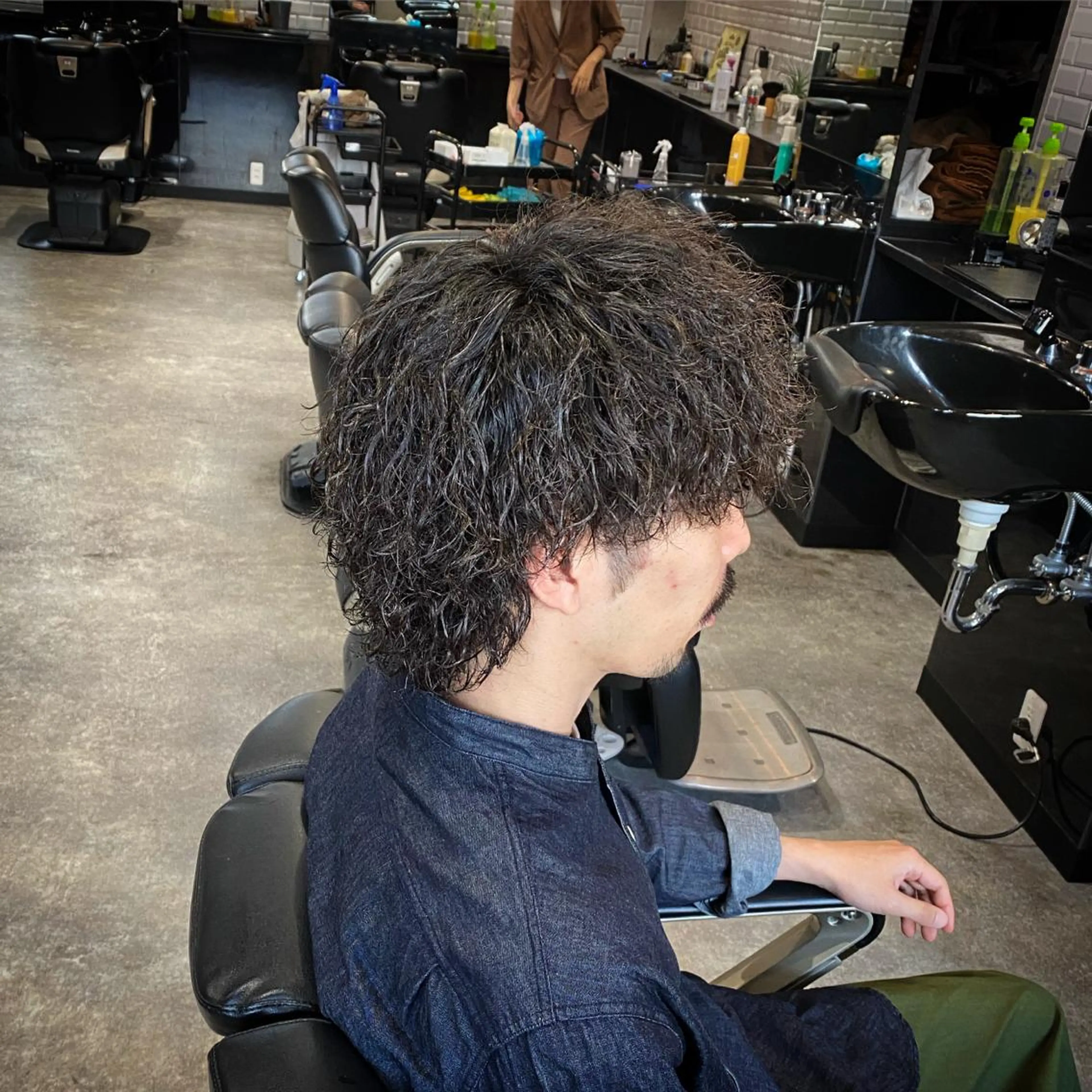 ショート パーマ メンズ フェードカット メンズパーマ スキンフェード ツイストスパイラルパーマ スパイラルパーマ パーマ 前田賢生 ご新規様はNGのヘアスタイル