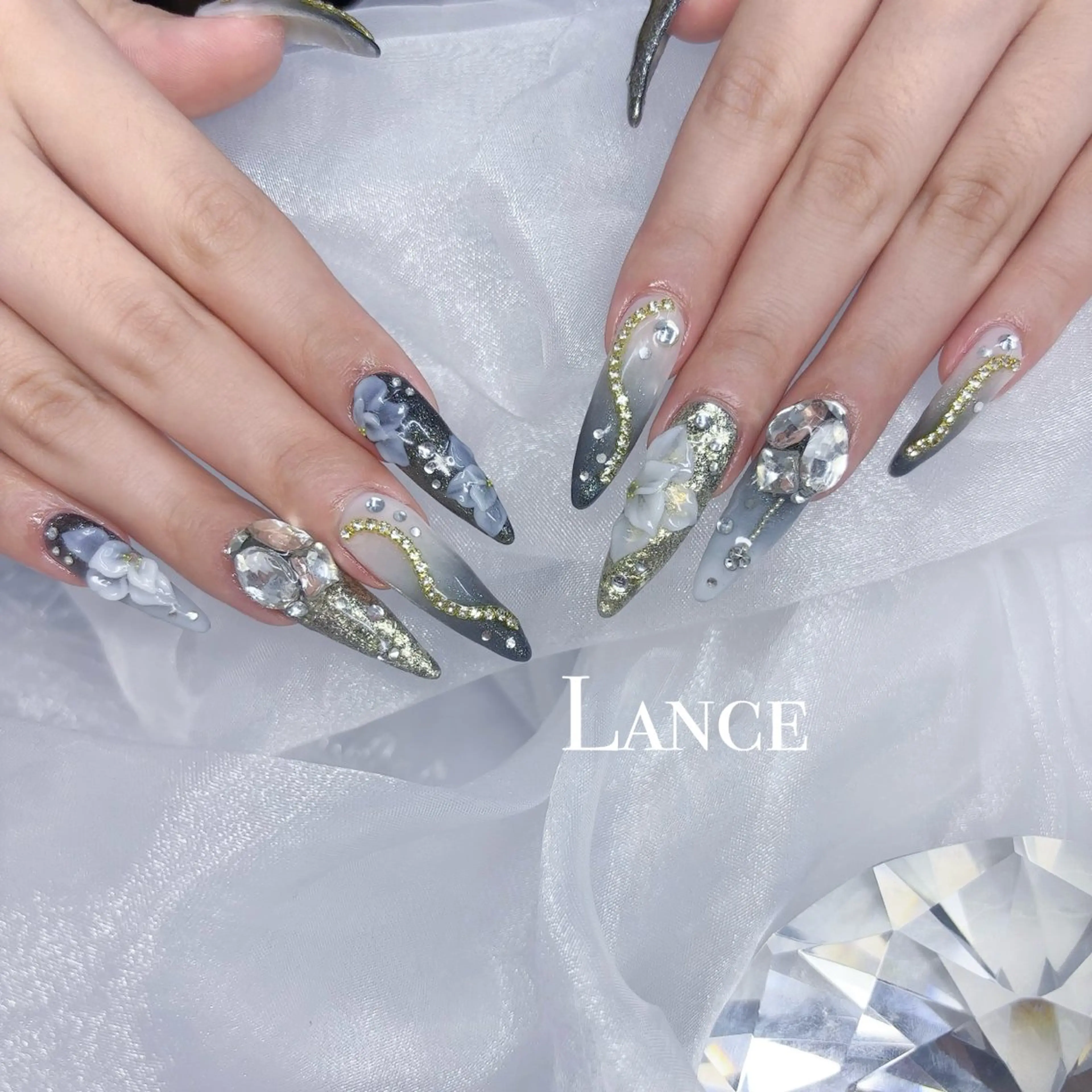 ネイル オーロラネイル フットネイル フレンチネイル ガラスフレンチ 氷ネイル・うるうるネイル ハンドネイル Lance nailのネイルデザイン