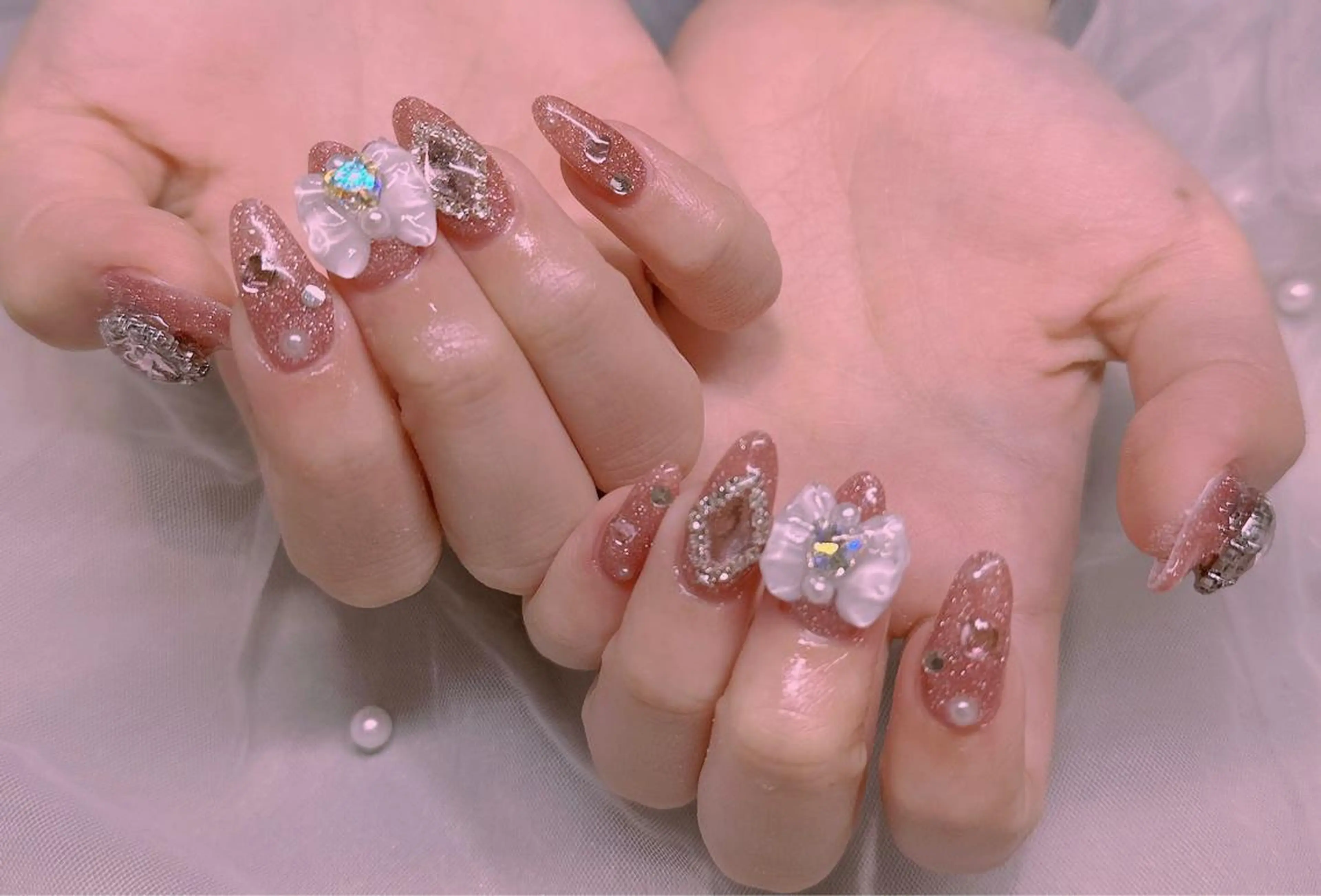 ネイル リボン 長さだし専門店 M2　rikaのネイルデザイン