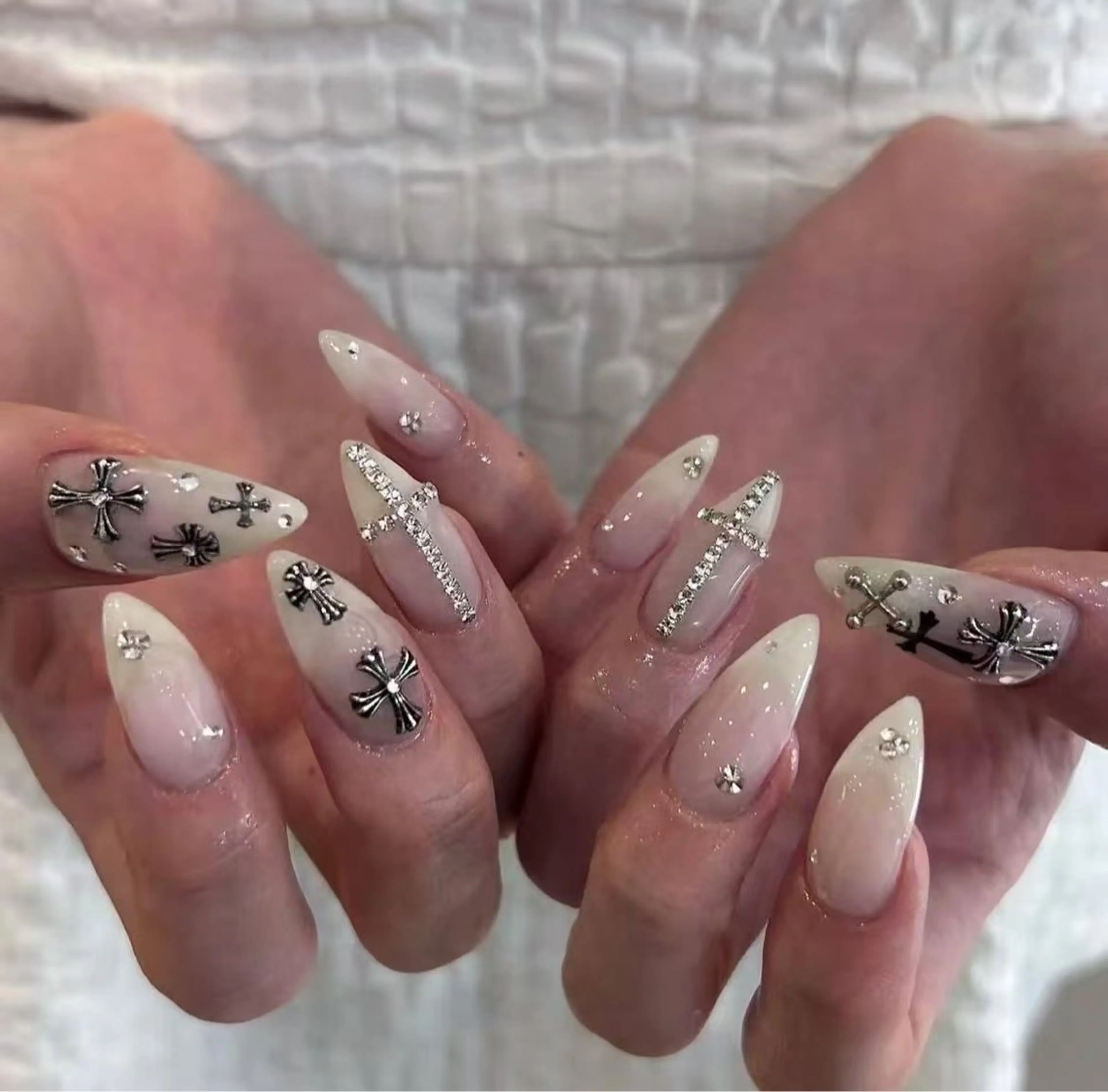 ネイル オーロラネイル フラワーネイル フットネイル フレンチネイル ジェルネイル ハンドネイル BabyYouMi ねねのネイルデザイン