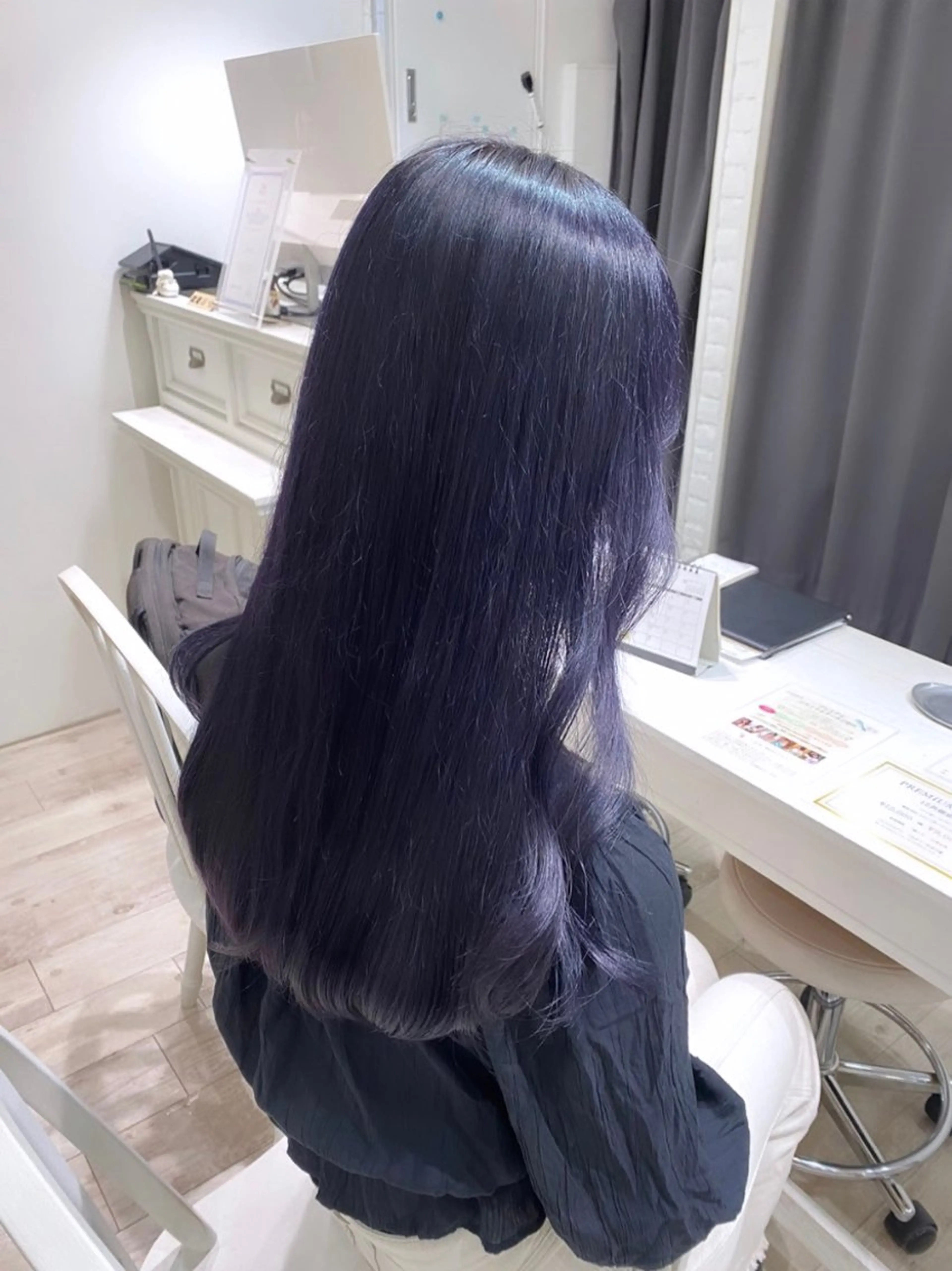 ロング カラー ブリーチ 透明感カラー ディープラベンダー ラベンダーカラー ヘアカラー トリートメント Eliss 堀江所属・暖色カラー🎀 門内 梨真のヘアスタイル