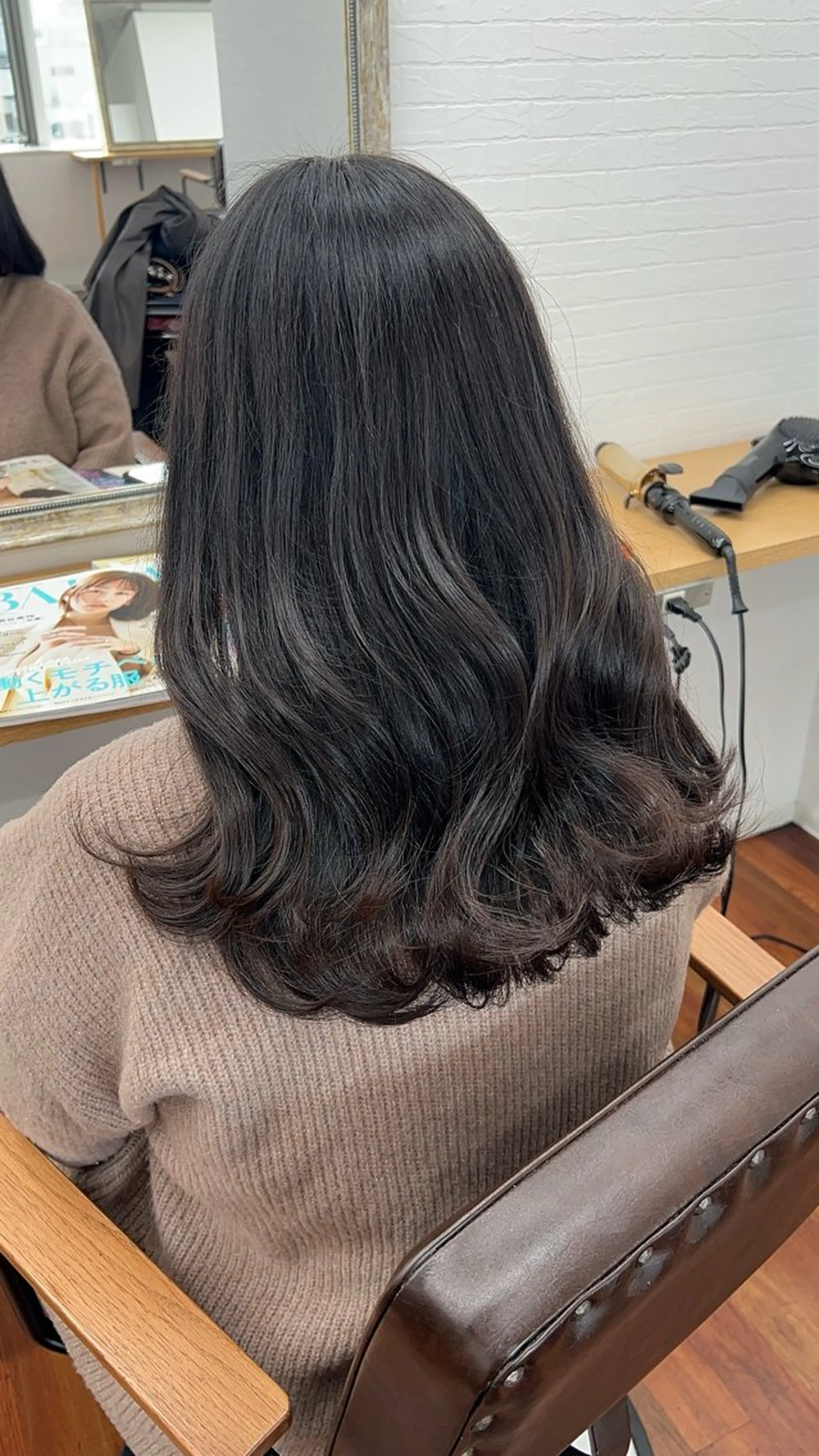 白髪染めを使わない白髪染め全体カラー＋テクスチャトリートメントの写真