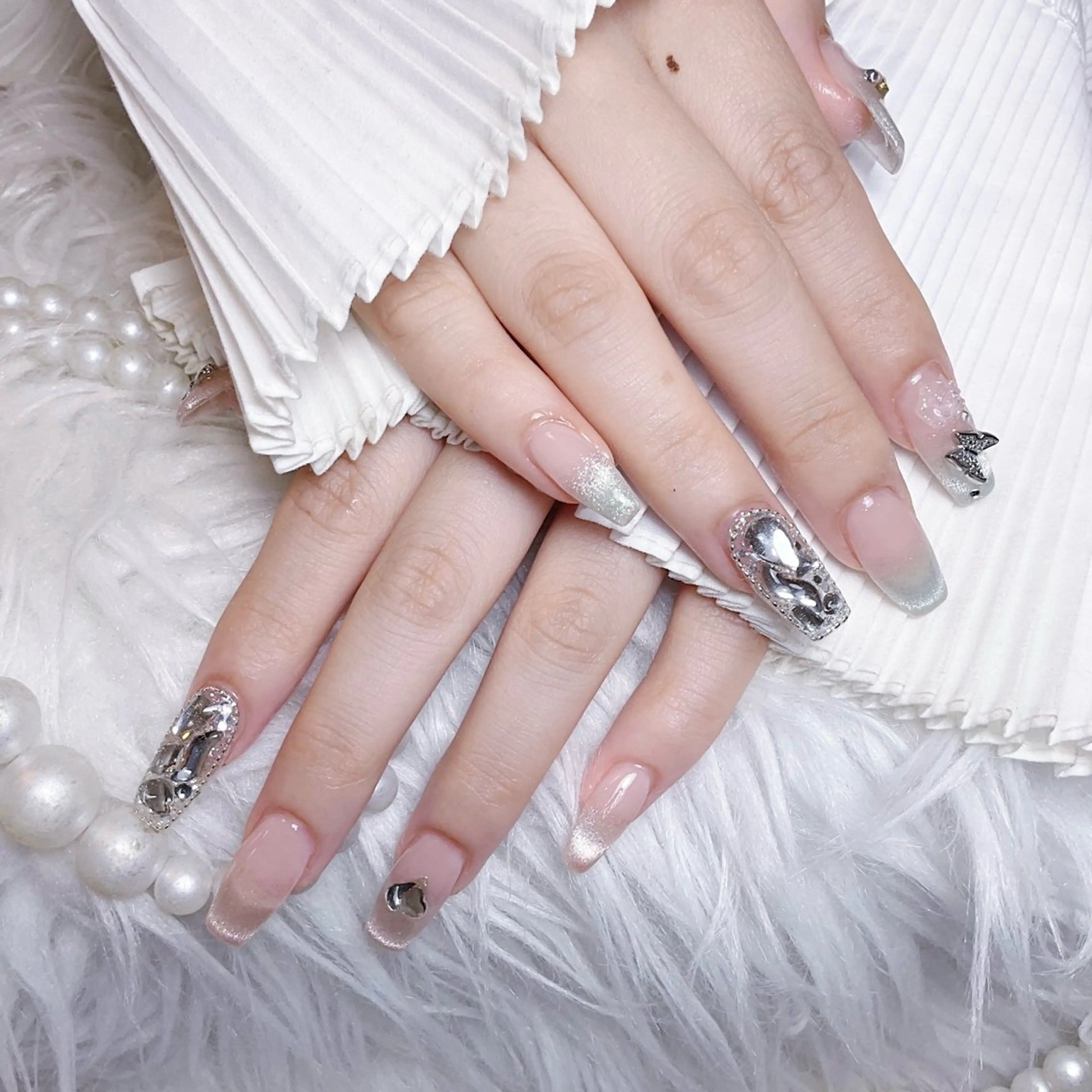 ネイル ハンドネイル 🌈Yun nail hyejin💋のネイルデザイン