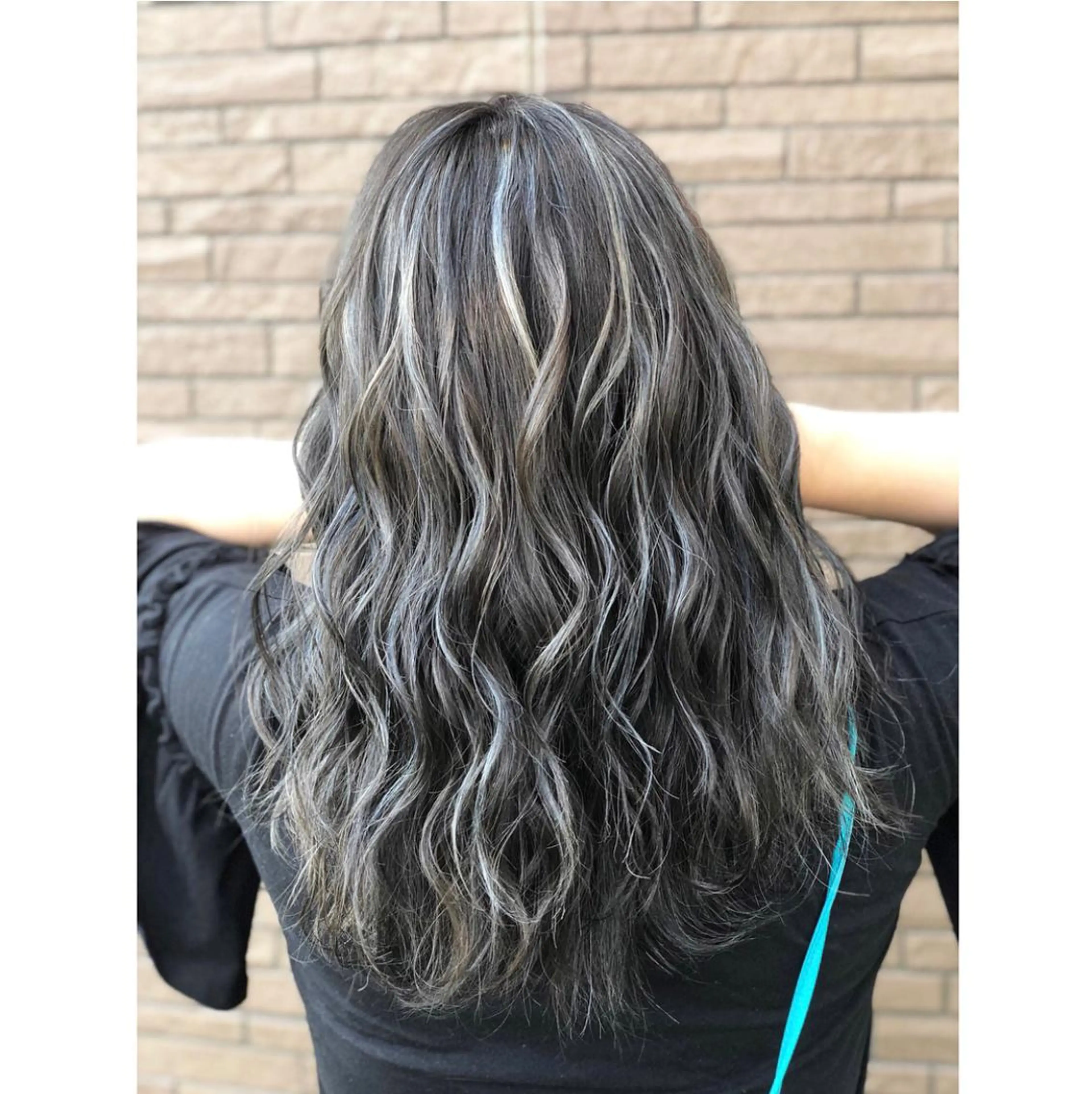 セミロング カラー バレイヤージュ デザインカラー グラデーションカラー グレージュ ハイライトカラー アンドウ ユウ/ レイヤーカット/韓国のヘアスタイル