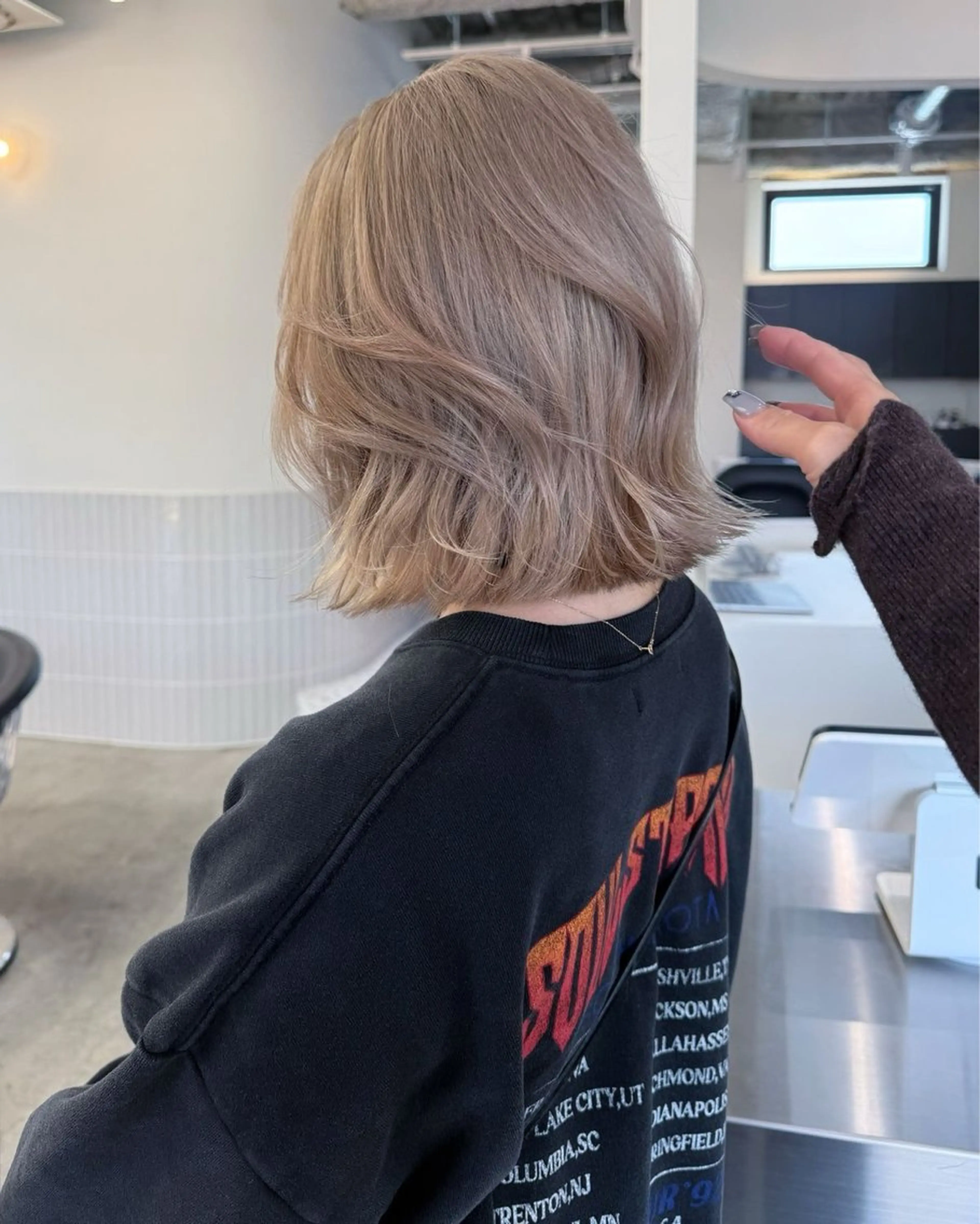 カラー ALBUM銀座店所属・池袋ブリーチ特化🎀 あやか🎀のヘアスタイル