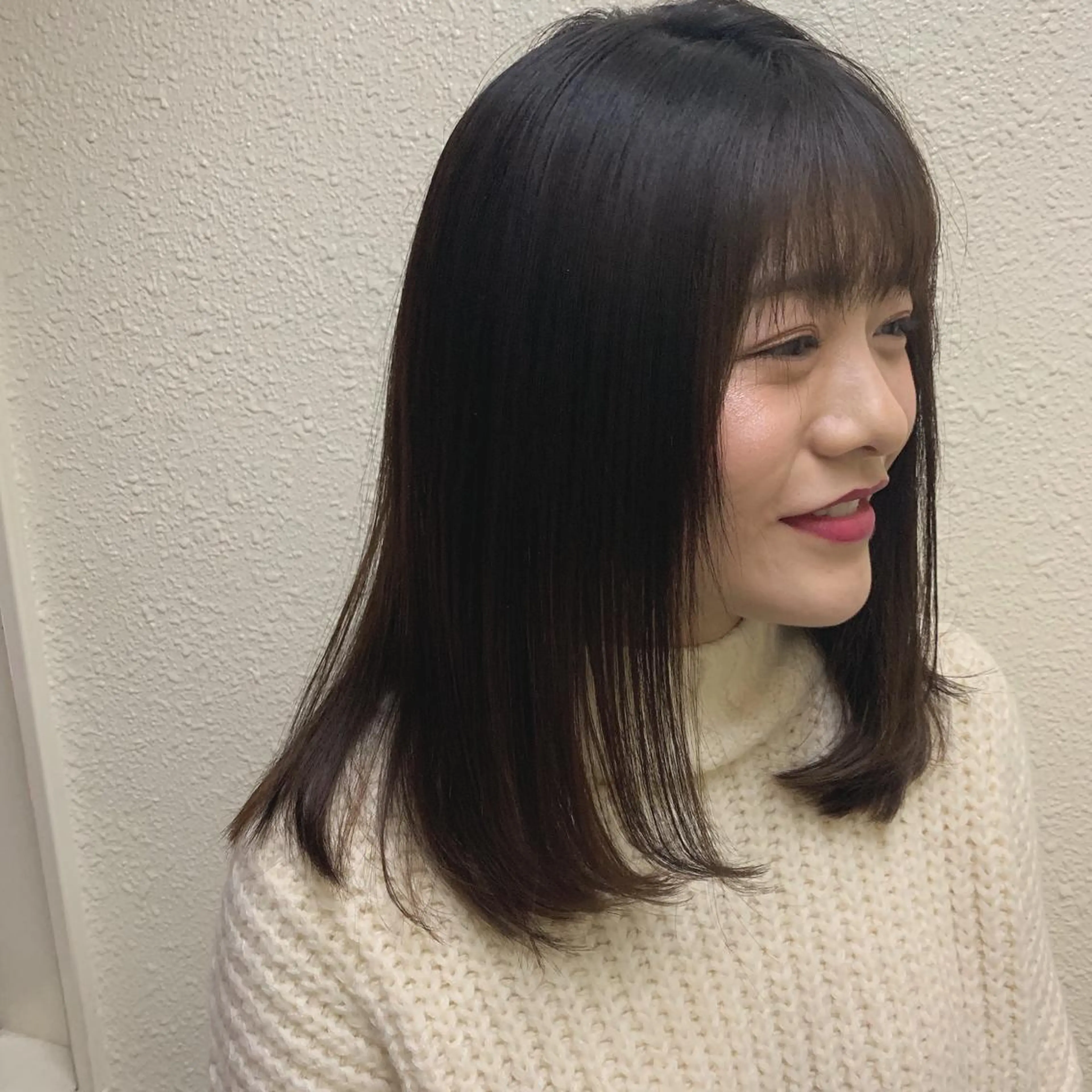 ミディアム iLi所属・iLi 《イリ》のヘアスタイル