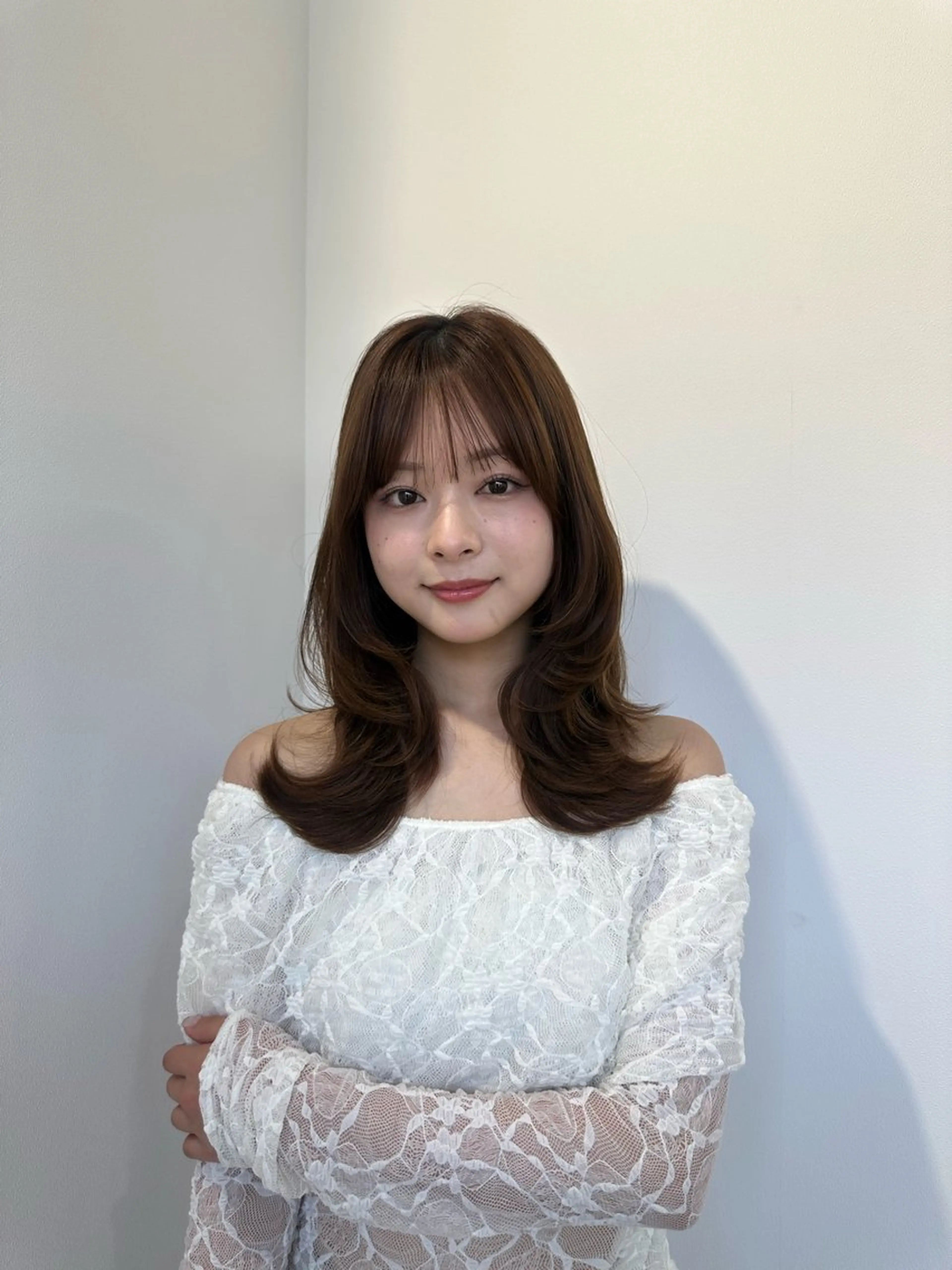 セミロング カラー ブラウンカラー 透明感カラー レイヤーカット 坂本 寧々のヘアスタイル
