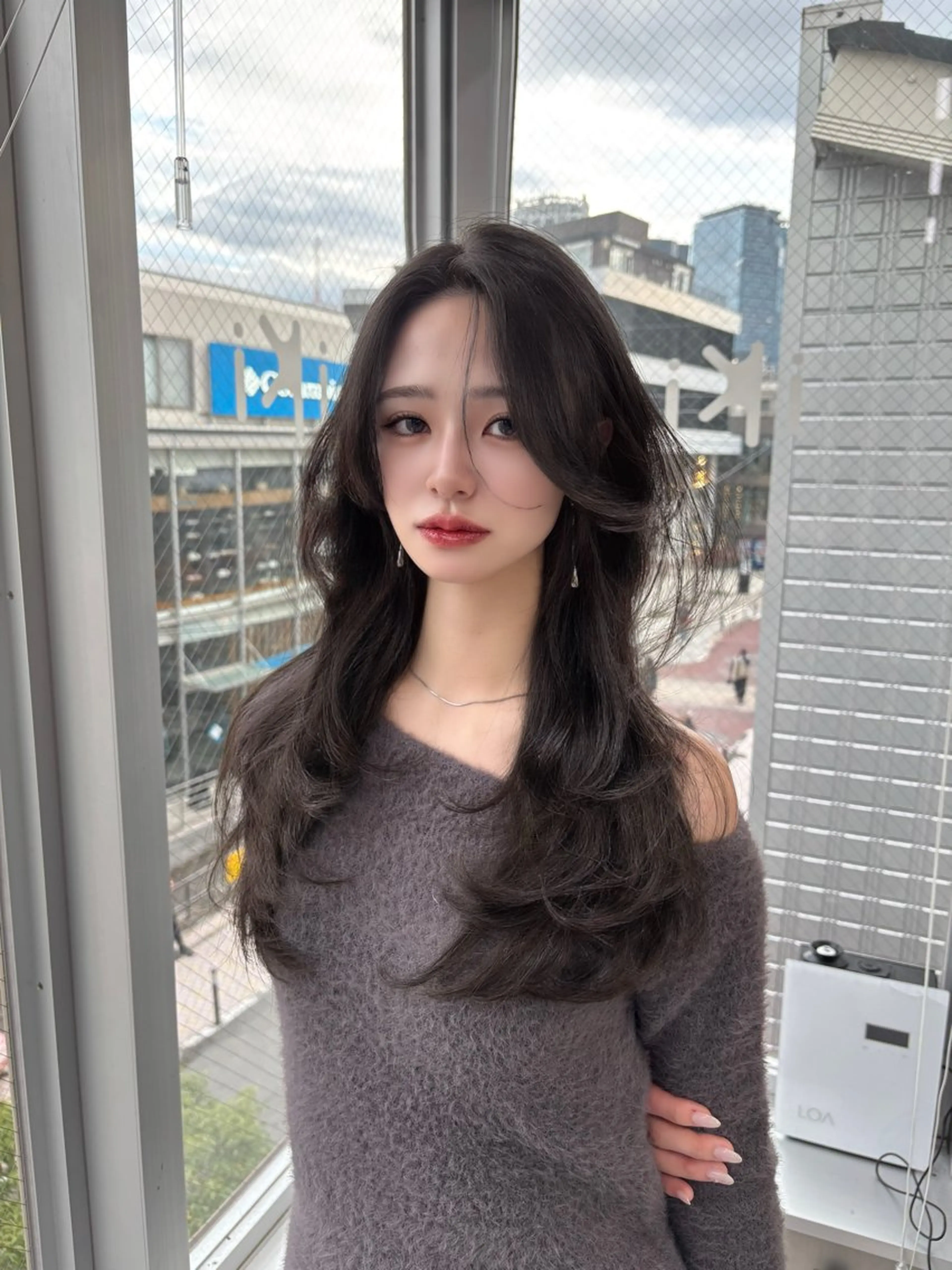 ロング カラー グレージュ 韓国風ヘア レイヤーカット カット ヘアカラー トリートメント 堤 翔平のヘアスタイル