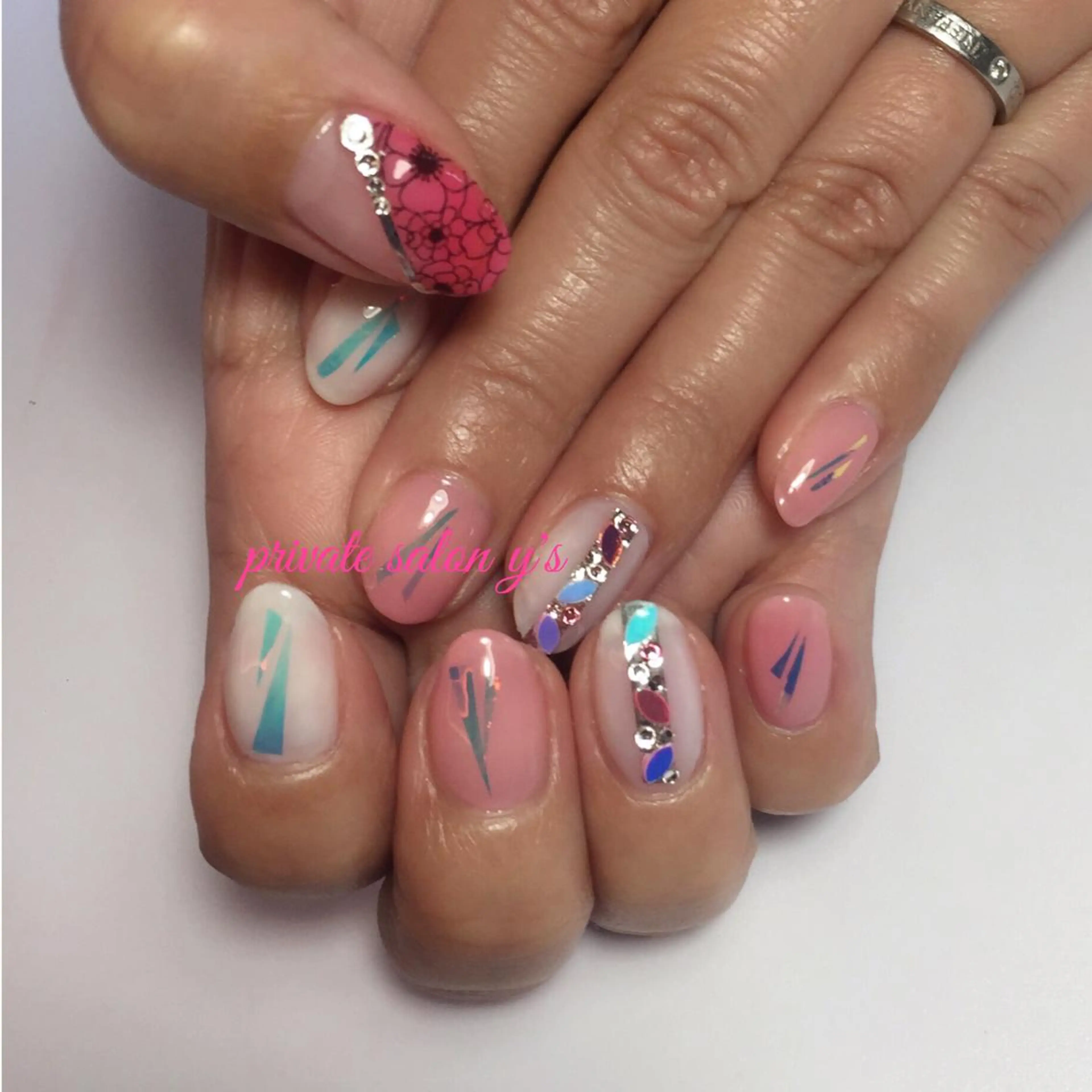 ネイル y' sのネイルデザイン