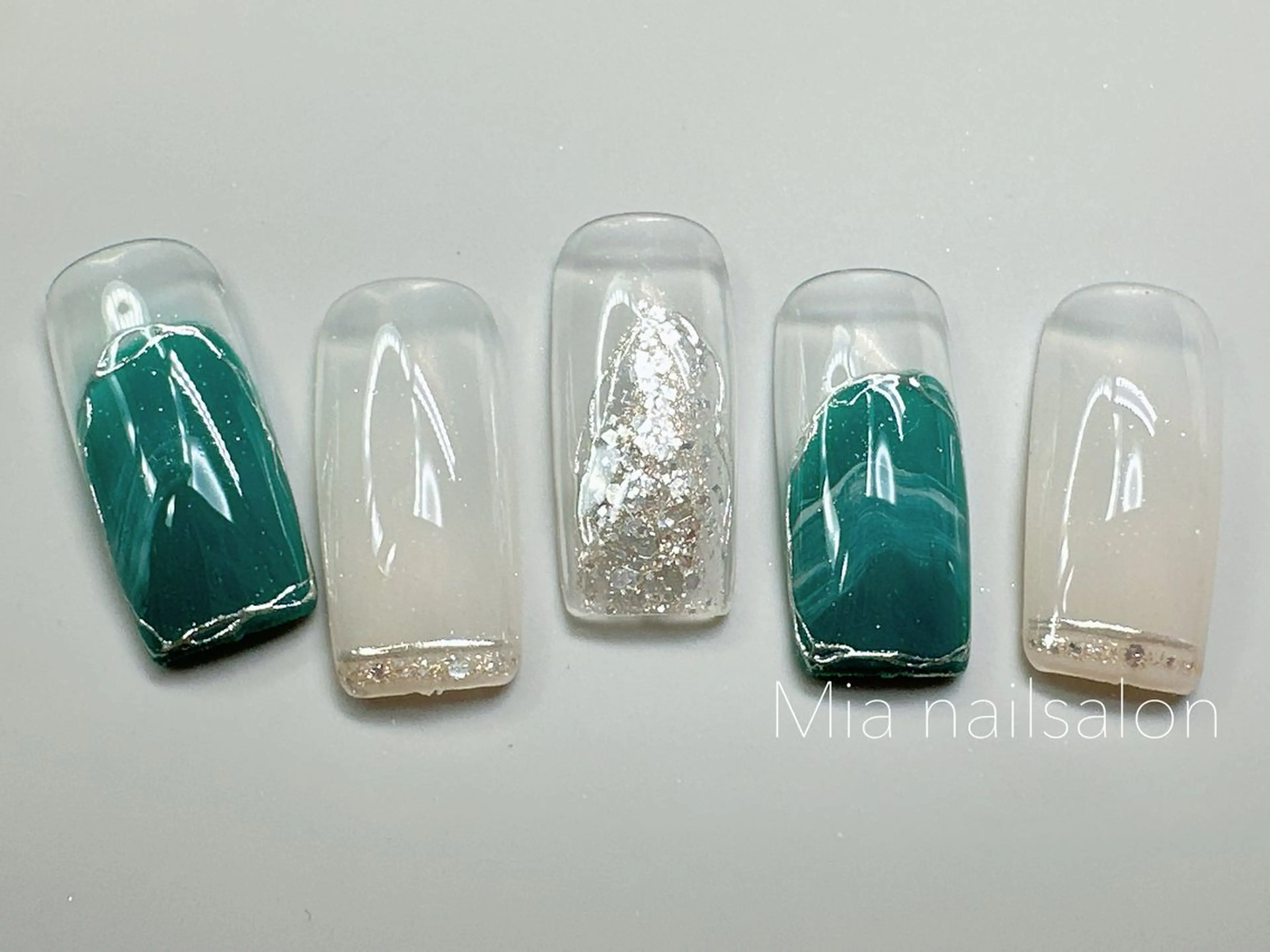 ネイル ハンドネイル Mia 自宅ネイルサロンのネイルデザイン