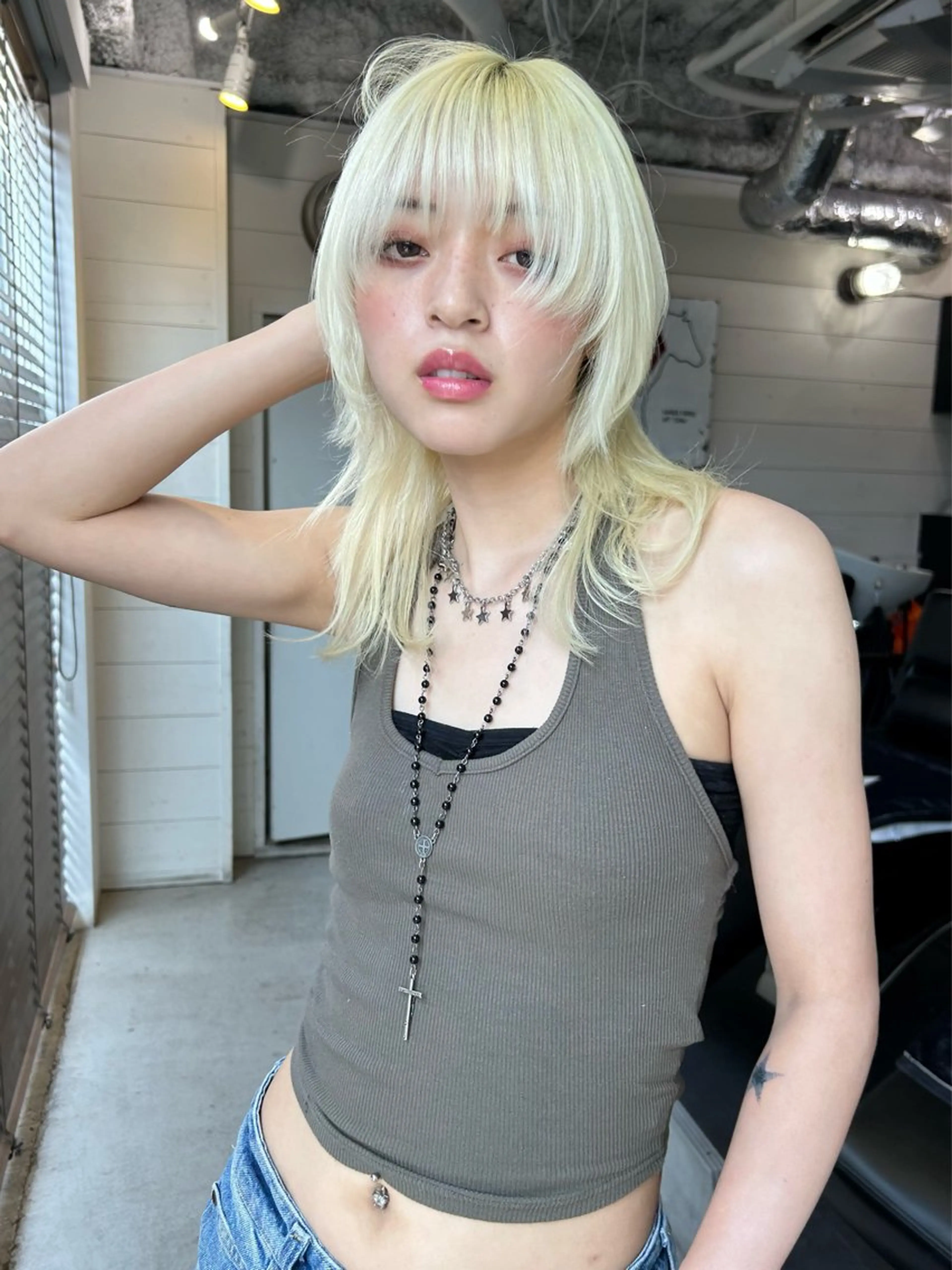 ミディアム カラー ブロンド ホワイトブロンド カット ヘアカラー トリートメント 🧸艶々韓国ヘア 🧁mizunaのヘアスタイル