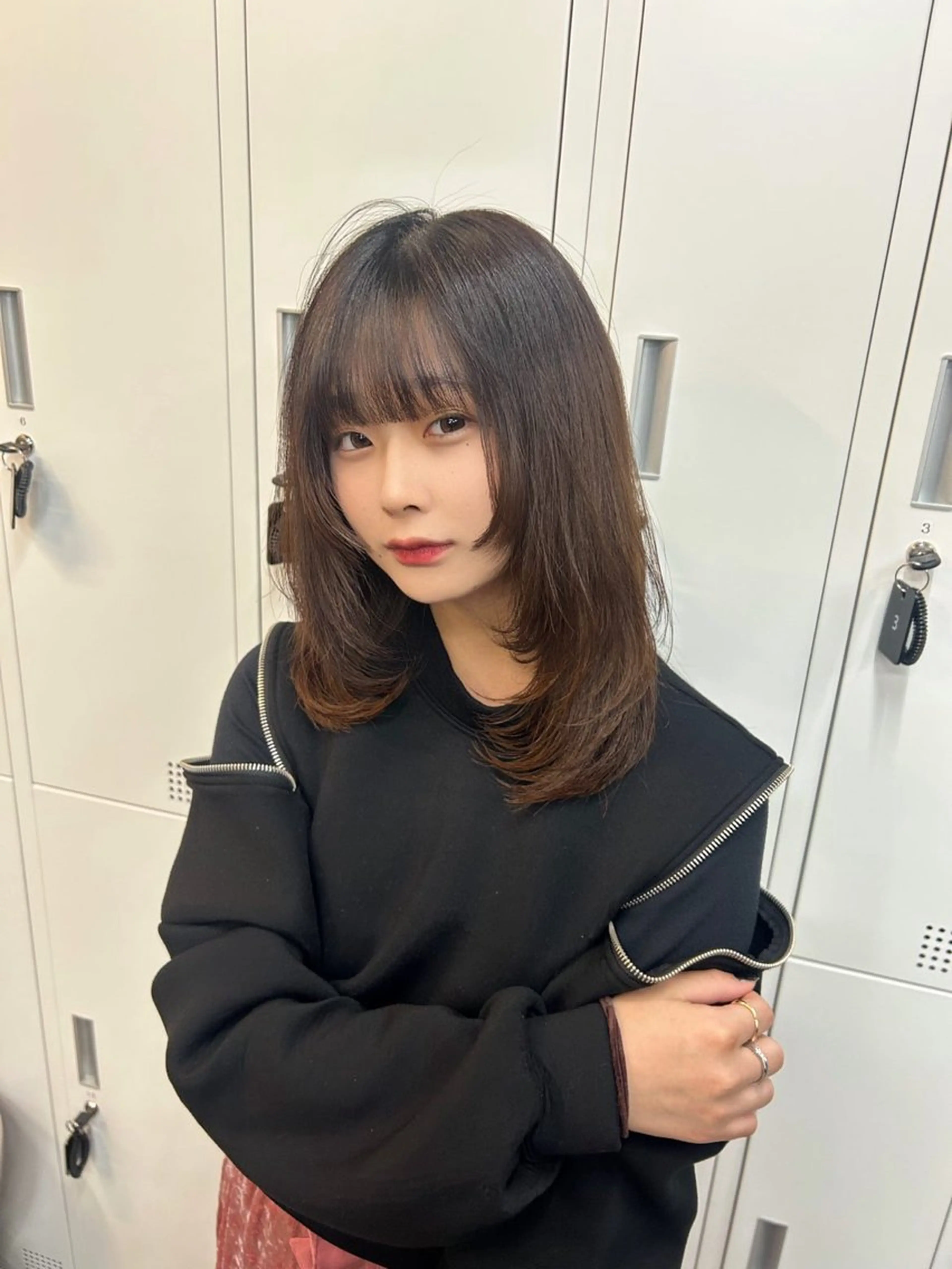 ミディアム 女性らしいモテヘア 韓国ヘアhikariのヘアスタイル