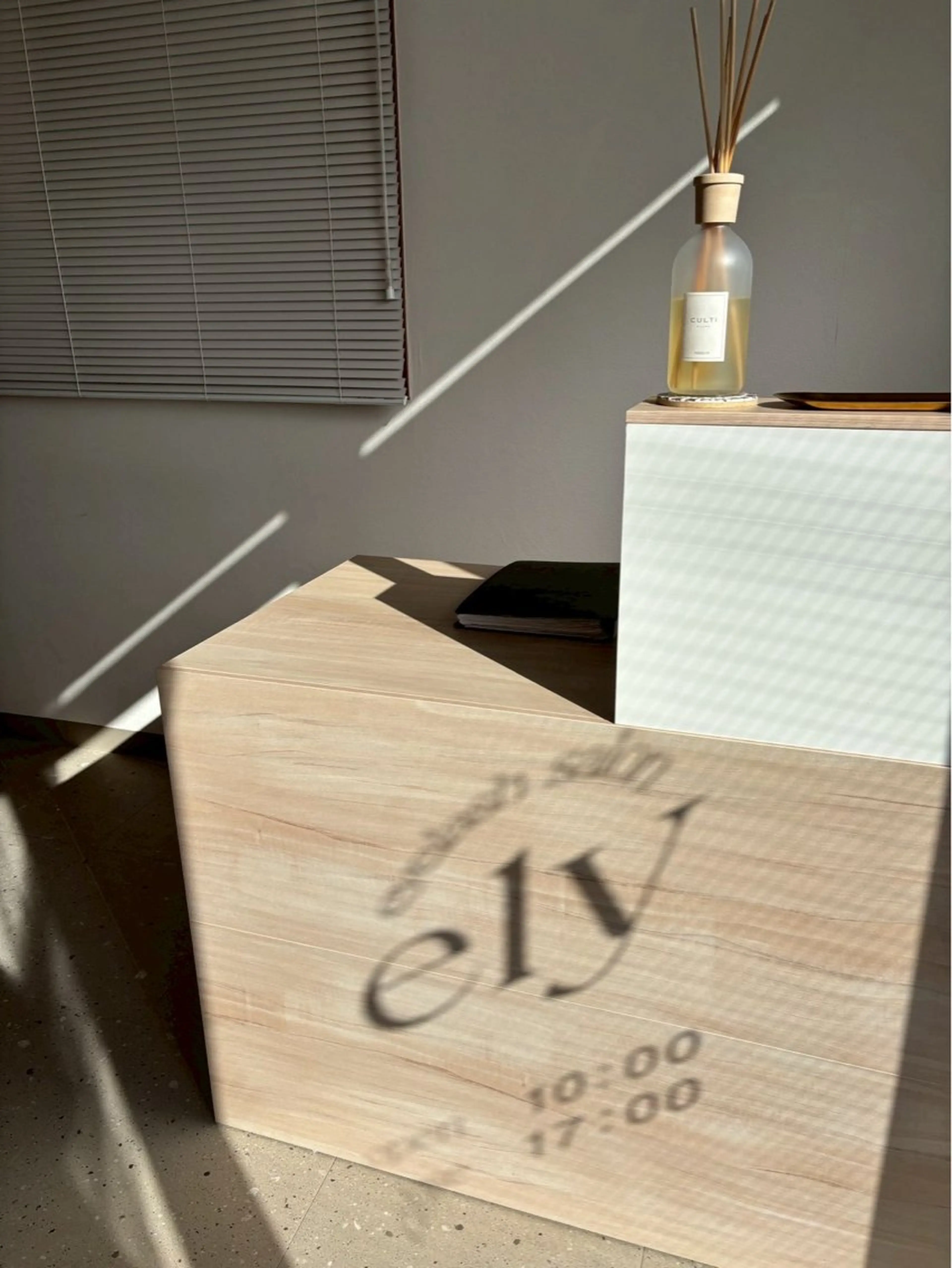 ely所属・nail & eye elyのネイルデザイン