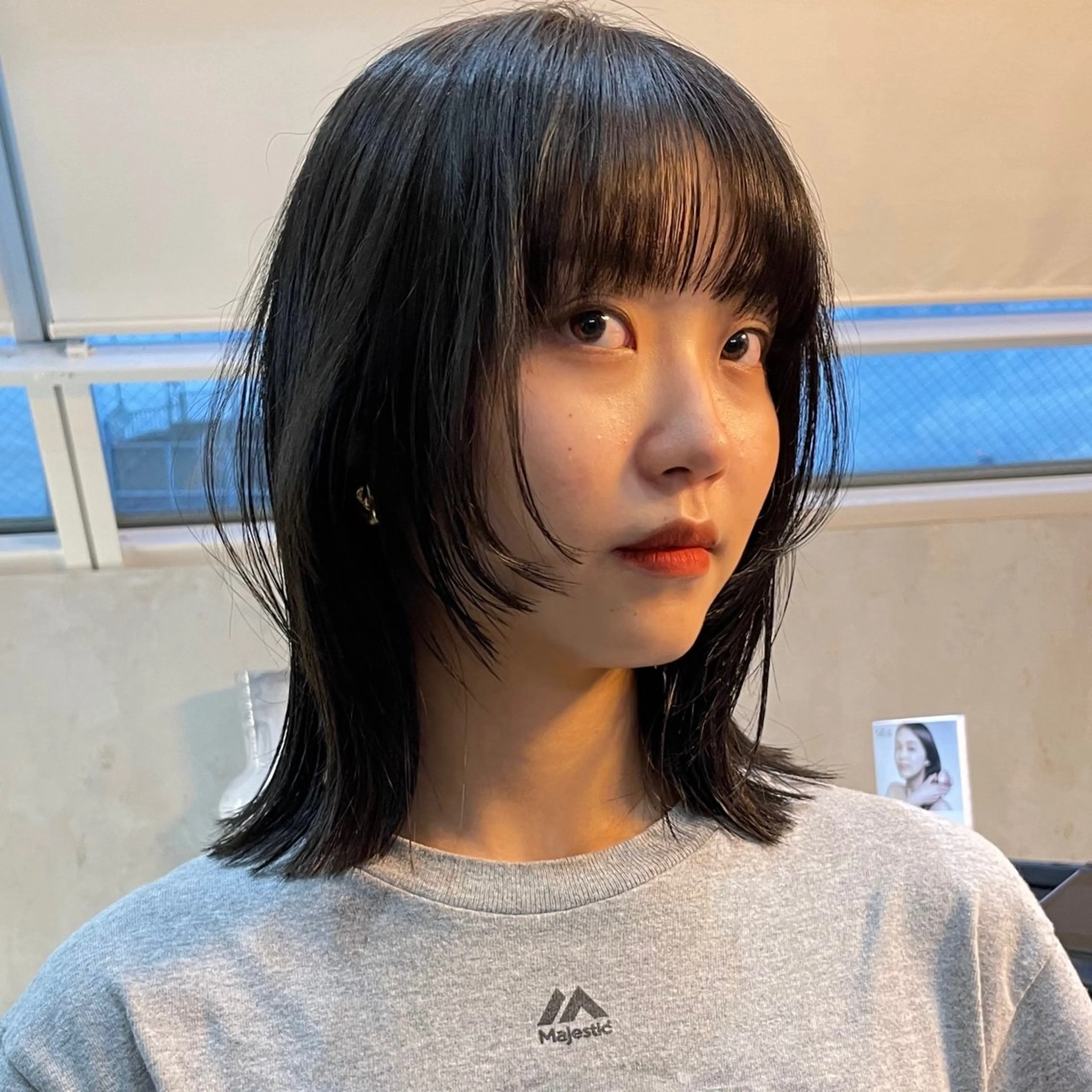 ミディアム レイヤー/ブリーチ ♥️【木坂 桃歌】のヘアスタイル