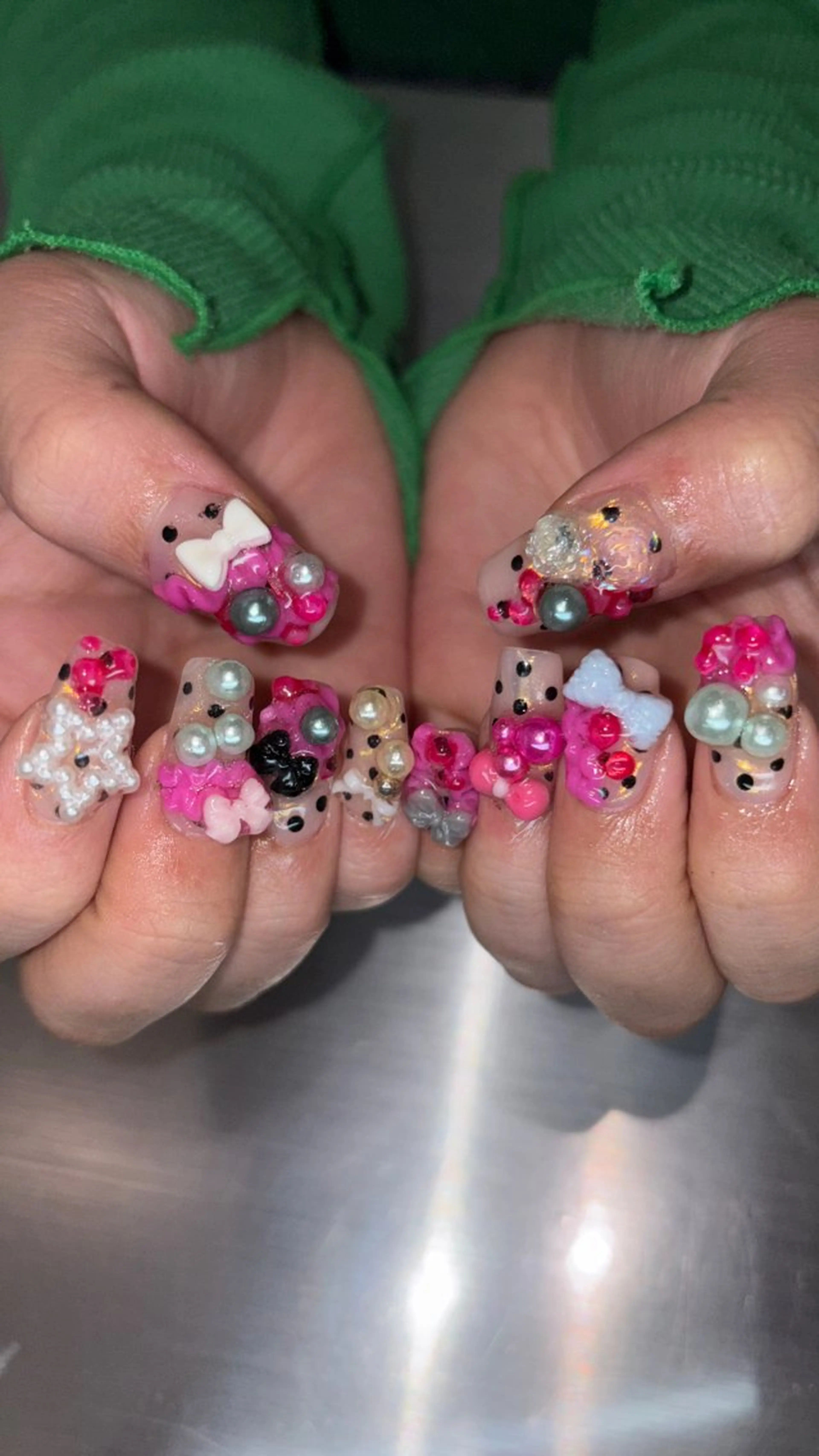 ネイル ハンドネイル 👽個性派ネイル🎀 komachiのマツエク・マツパデザイン