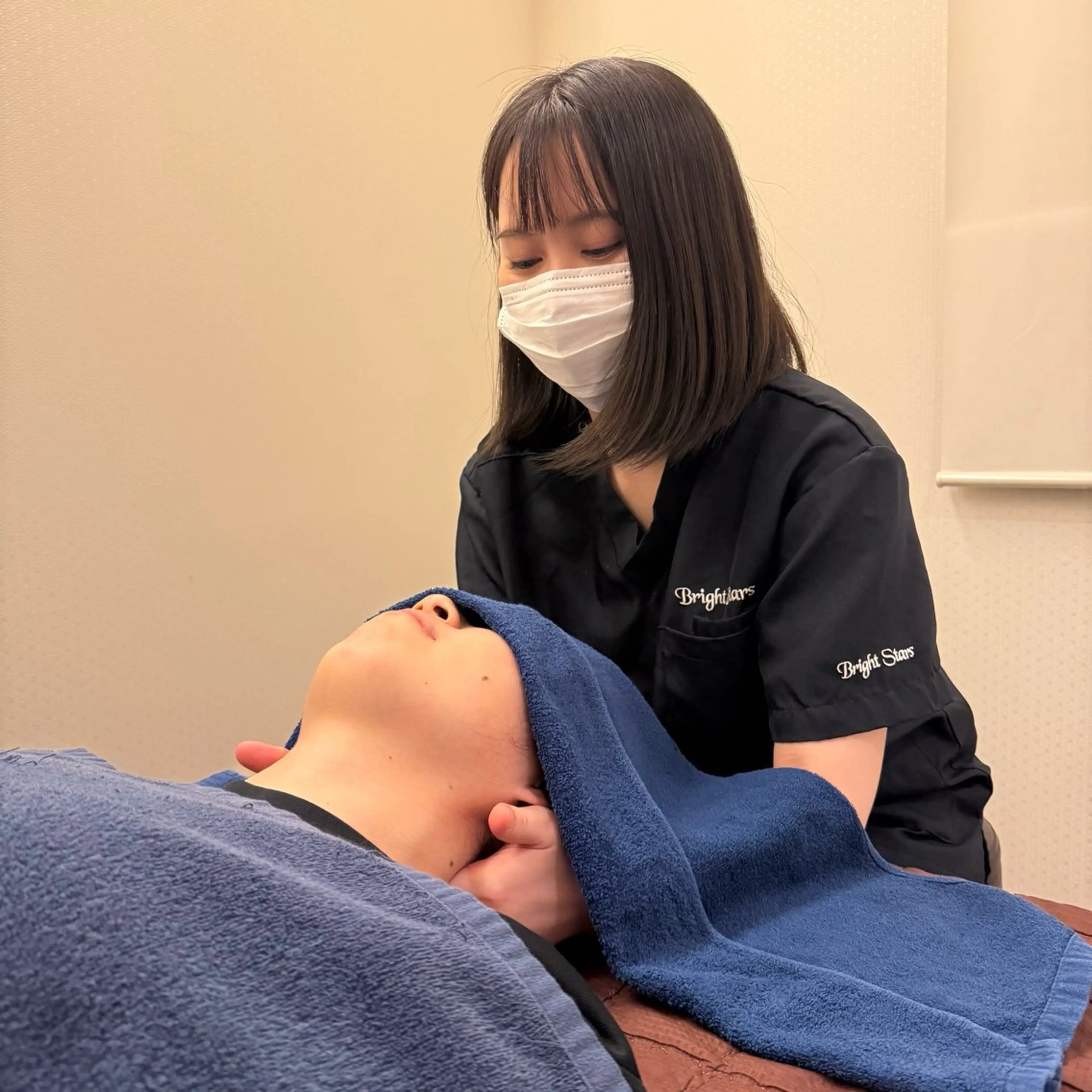 🎈当日限定🎈 《猫背 巻肩 歪み》整体＋マッサージ 50分（施術30分＋カウンセリングホームケア指導）の写真