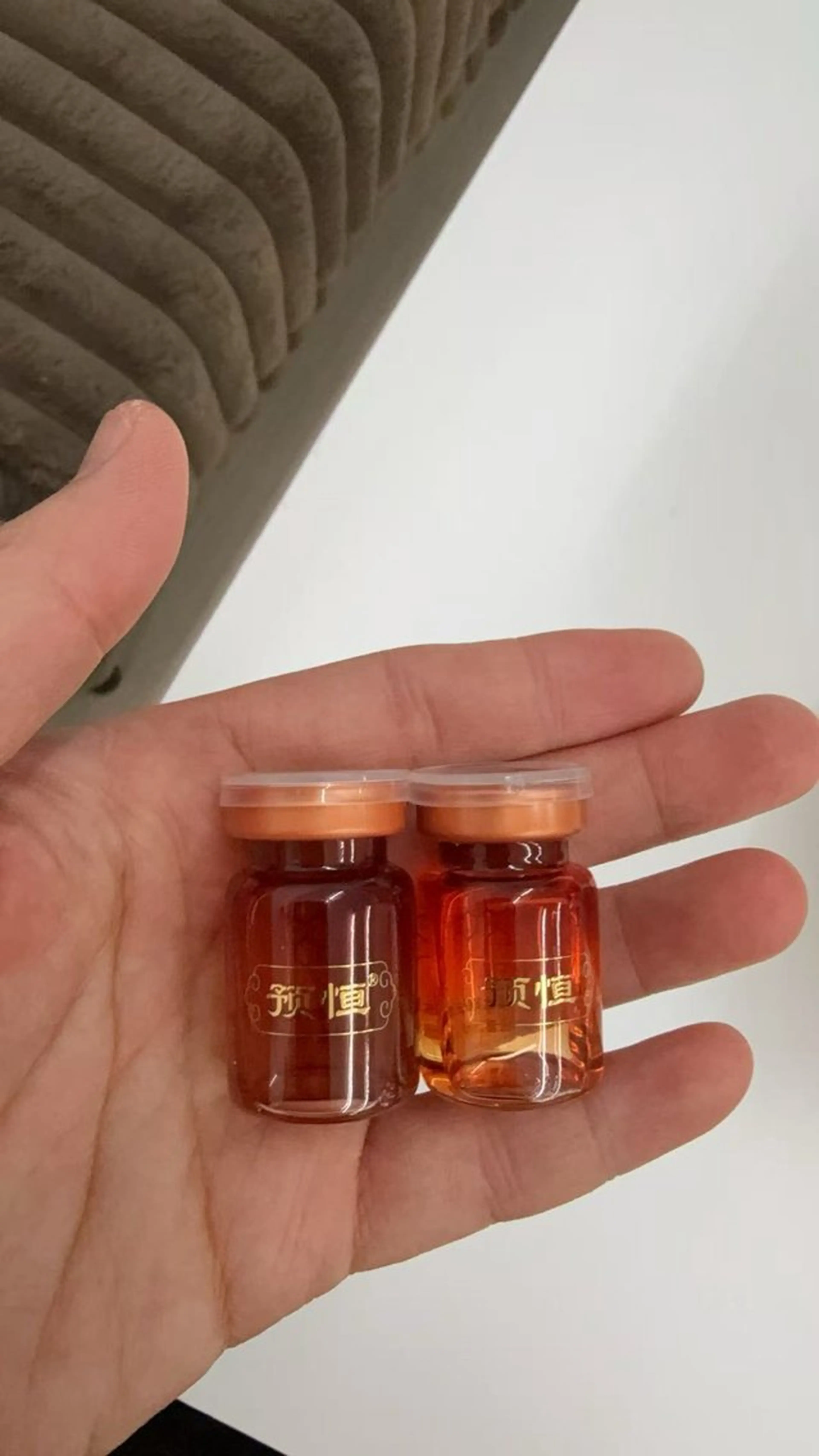 蜂毒オイル　膝ケア 50分 ＋ 漢方瑶熨 20分の写真