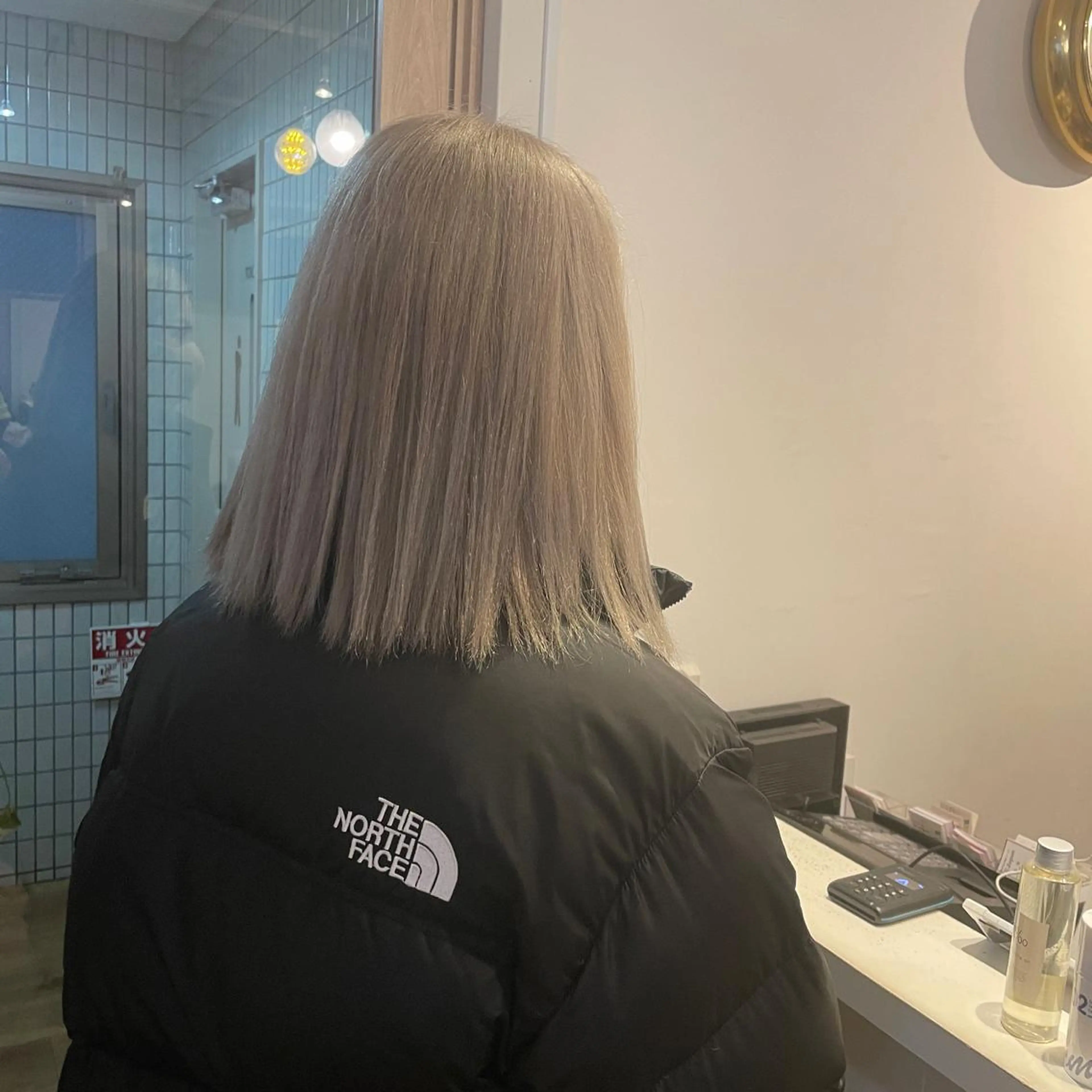 ミディアム カラー 🇰🇷ハイトーン× 韓国レイヤー레이어드のヘアスタイル