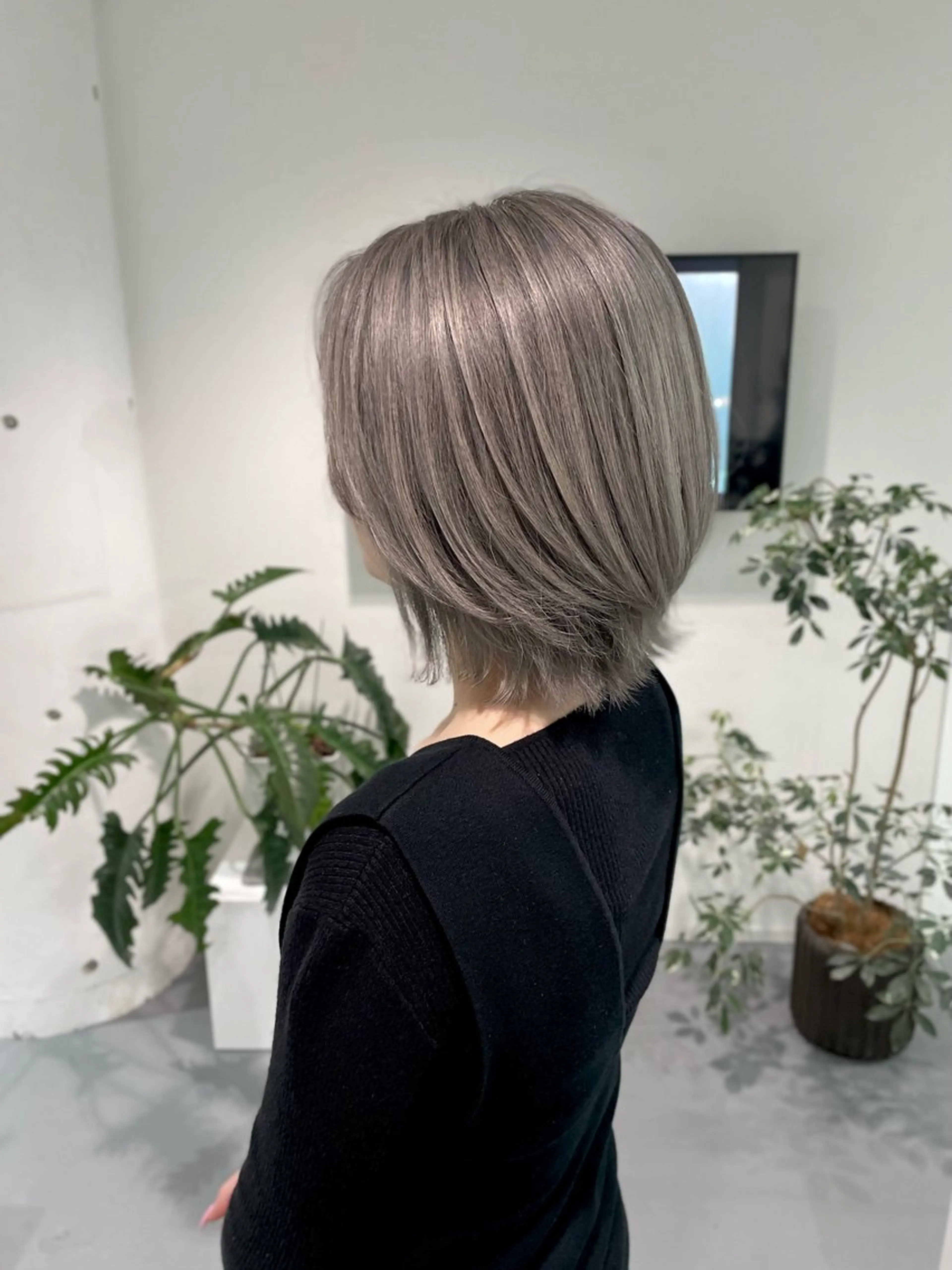 ショート ヘアカラー LEF TATEMACHI所属・西山祐生/ハイトーン /ケアブリーチ/艶髪のヘアスタイル