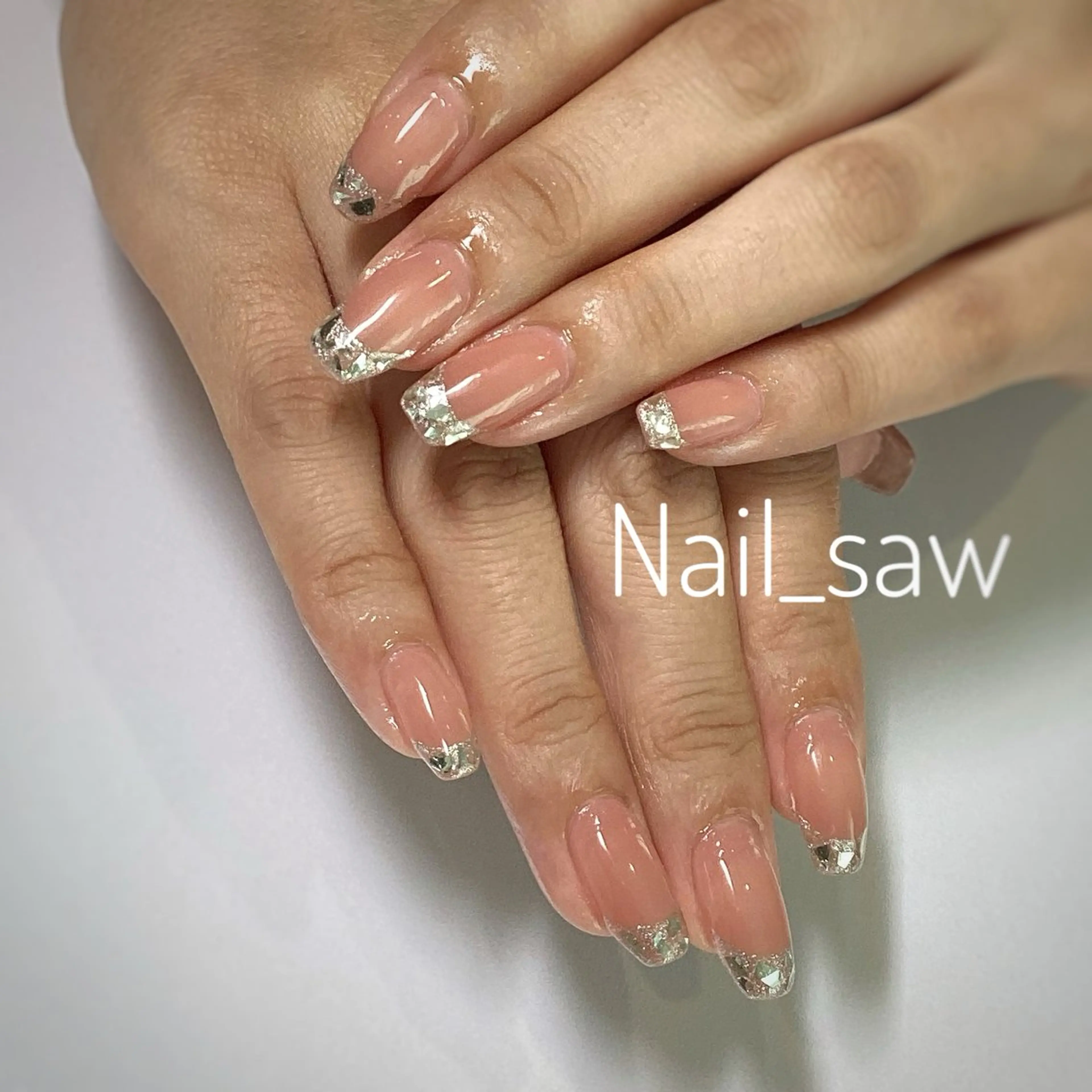 ネイル フレンチネイル ガラスフレンチ ハンドネイル Y. Saoriのネイルデザイン