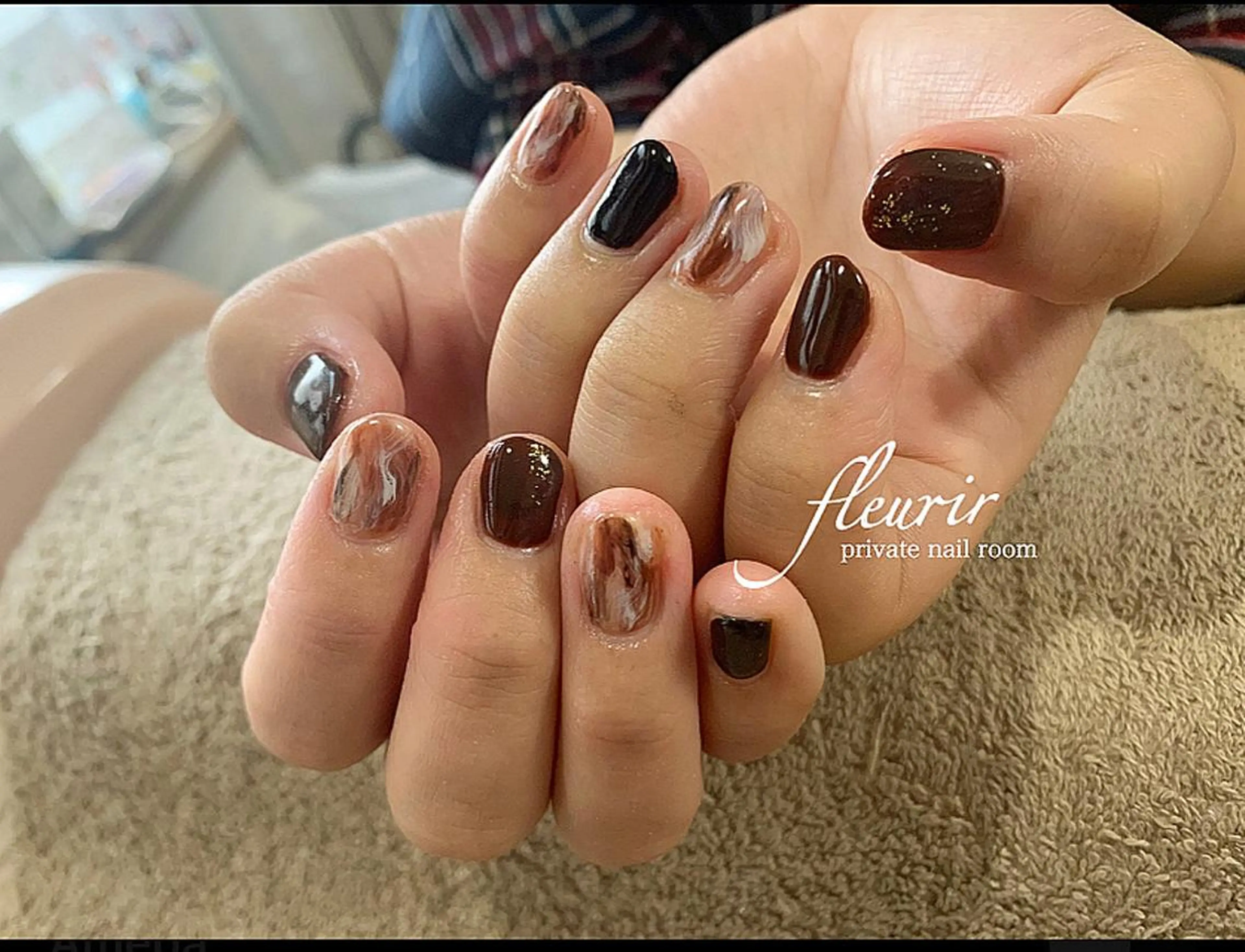 ネイル ブラウン ラメ(グリッター) ニュアンスネイル ワンカラーネイル フルリール 【プライベートサロンのネイルデザイン