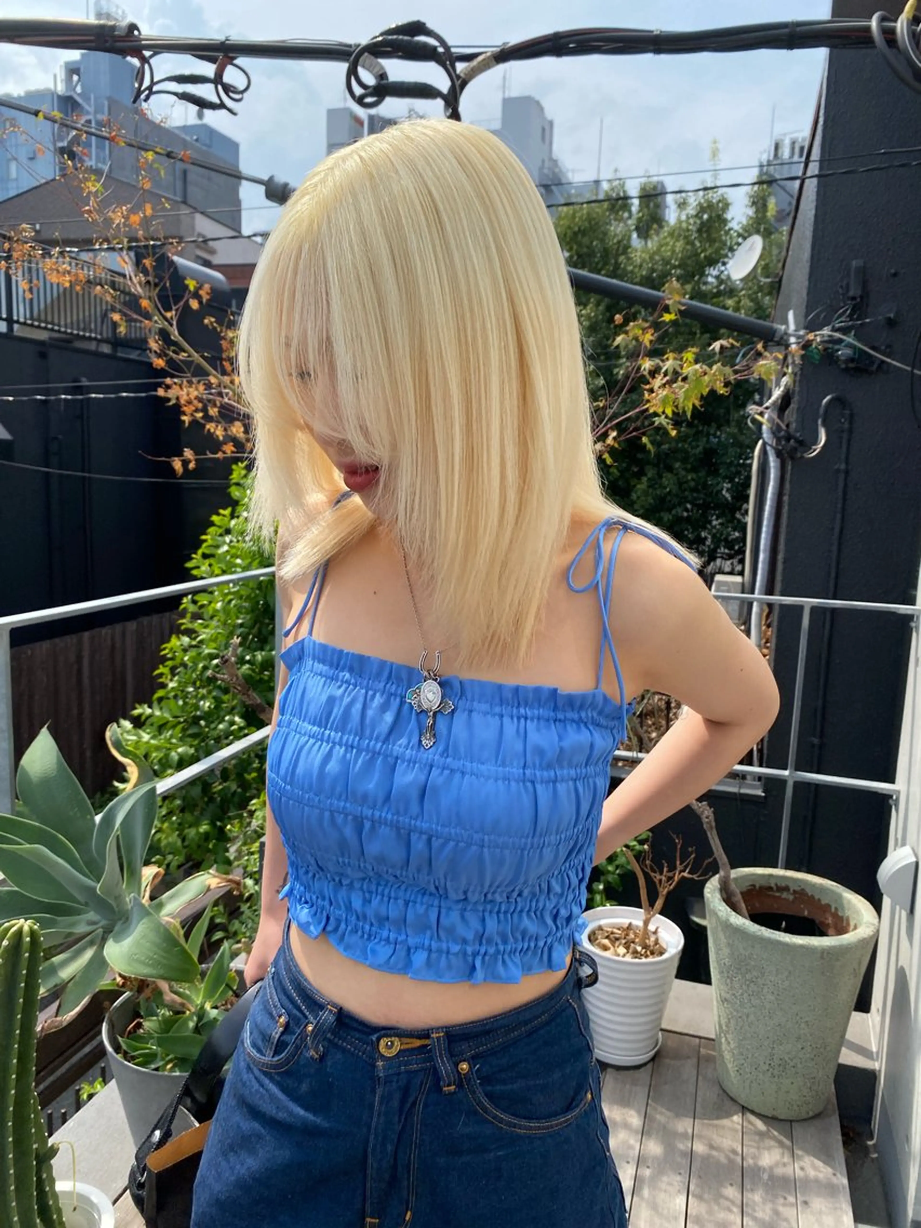 ミディアム カラー ヘアアレンジ ブリーチ 抜きっぱなしブロンド ブロンド ハイトーンカラー ヘアカラー トリートメント mina 🌷のヘアスタイル
