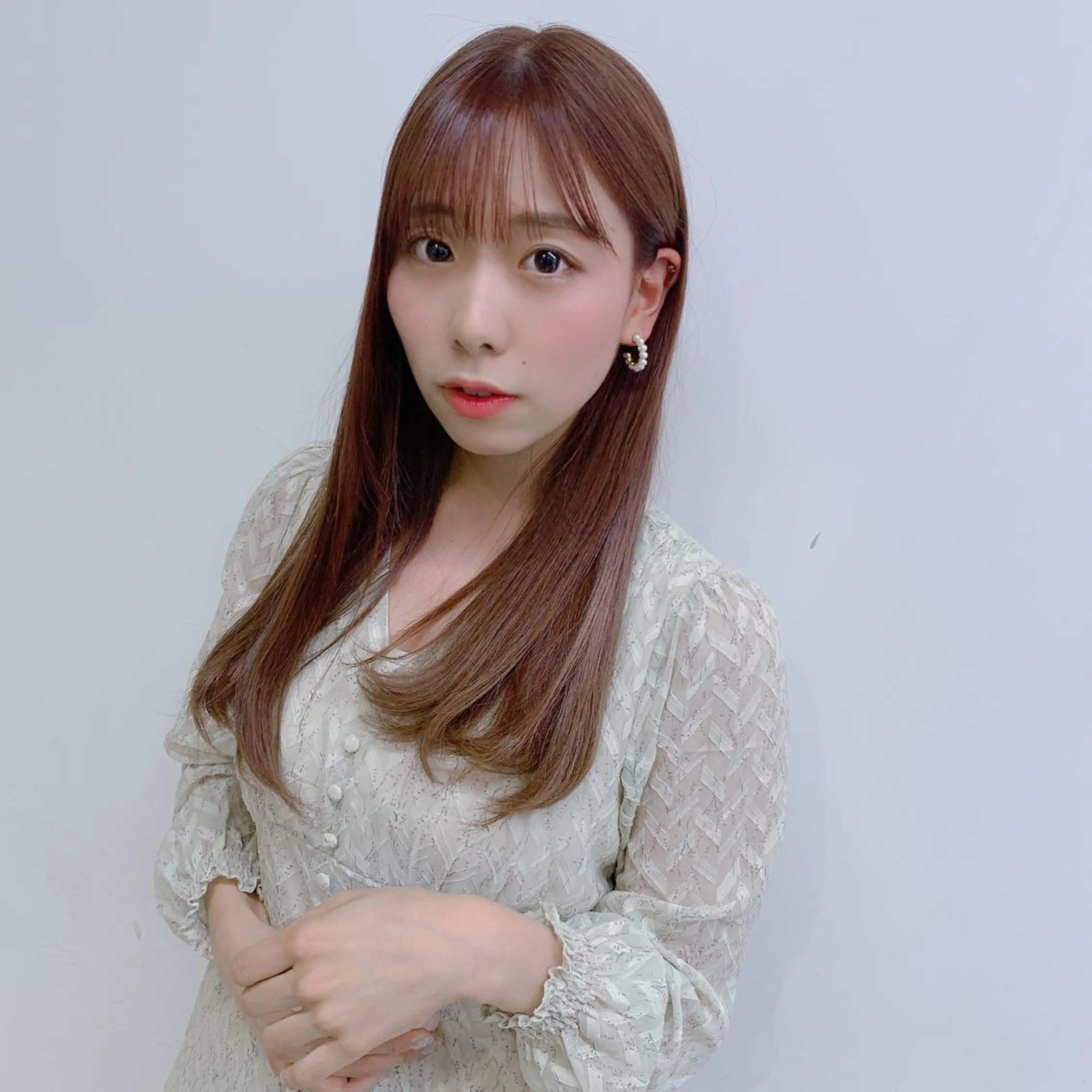 セミロング カラー ラベンダーカラー くすみミルクティー／ ブラウン🪡TOWAのヘアスタイル