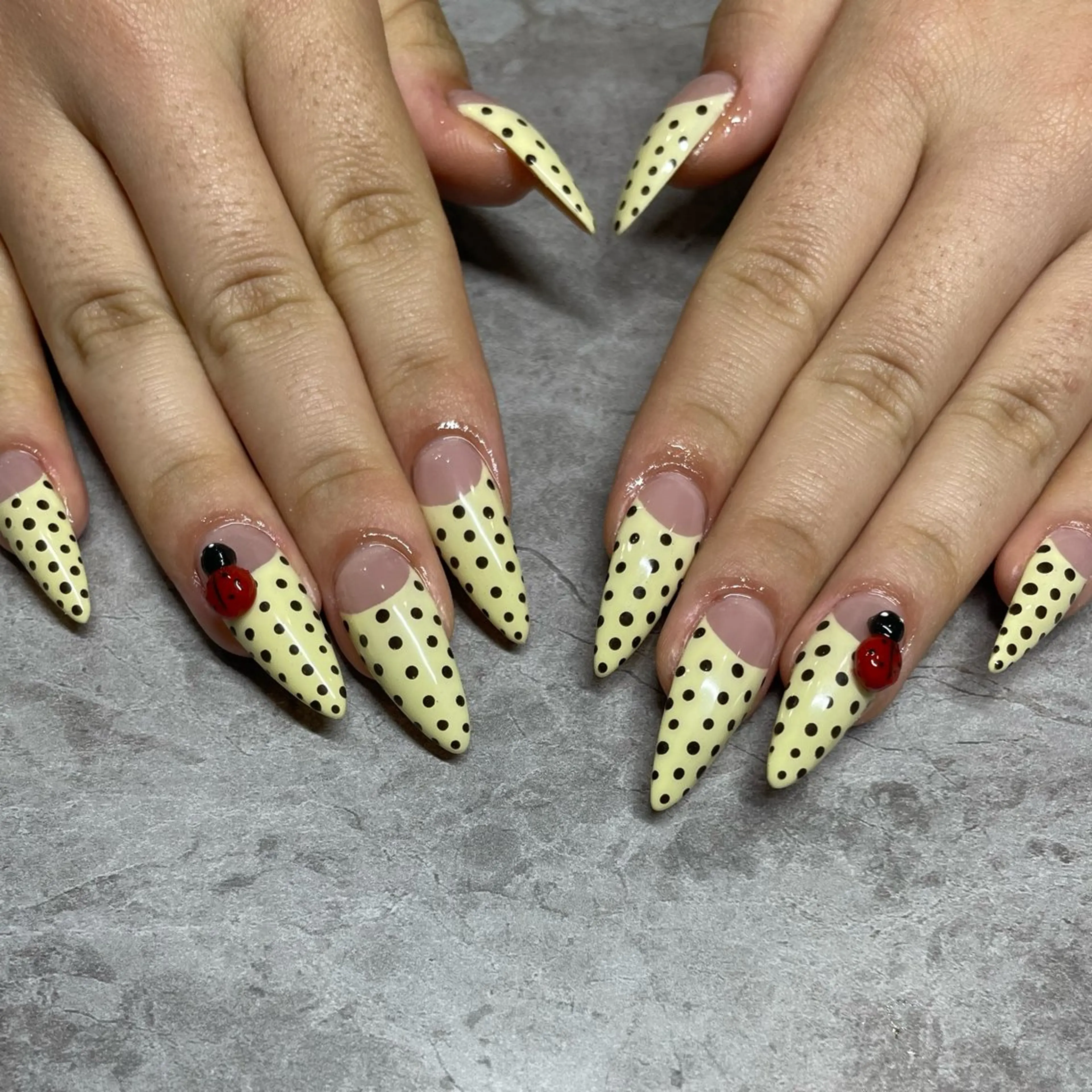 ネイル ハンドネイル IROHA NAIL Kurumi🪽🫧のネイルデザイン