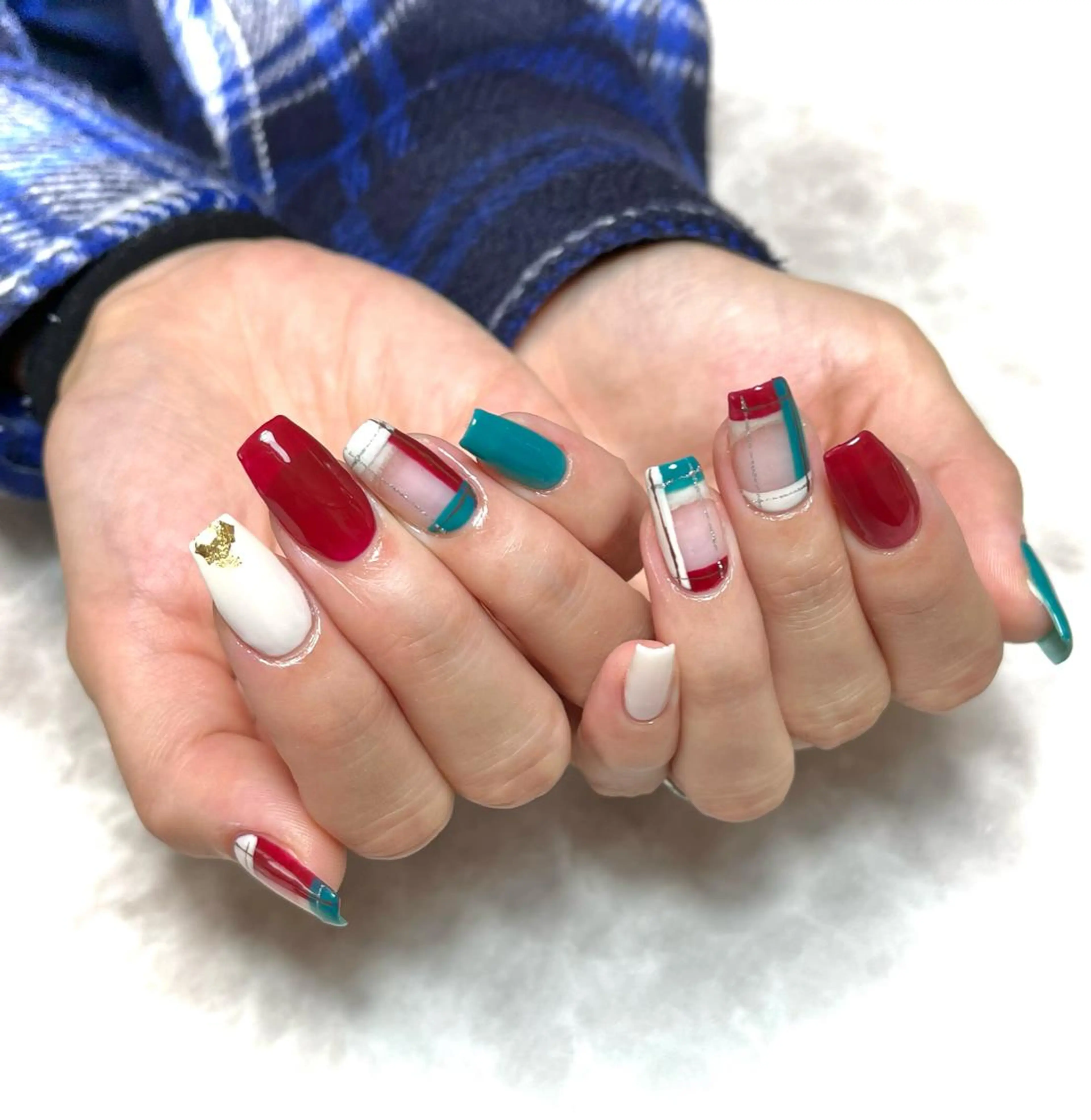 ネイル 成人式 ジェルネイル キラキラネイル 韓国ネイル オフィスネイル ハンドネイル nails' it...のネイルデザイン