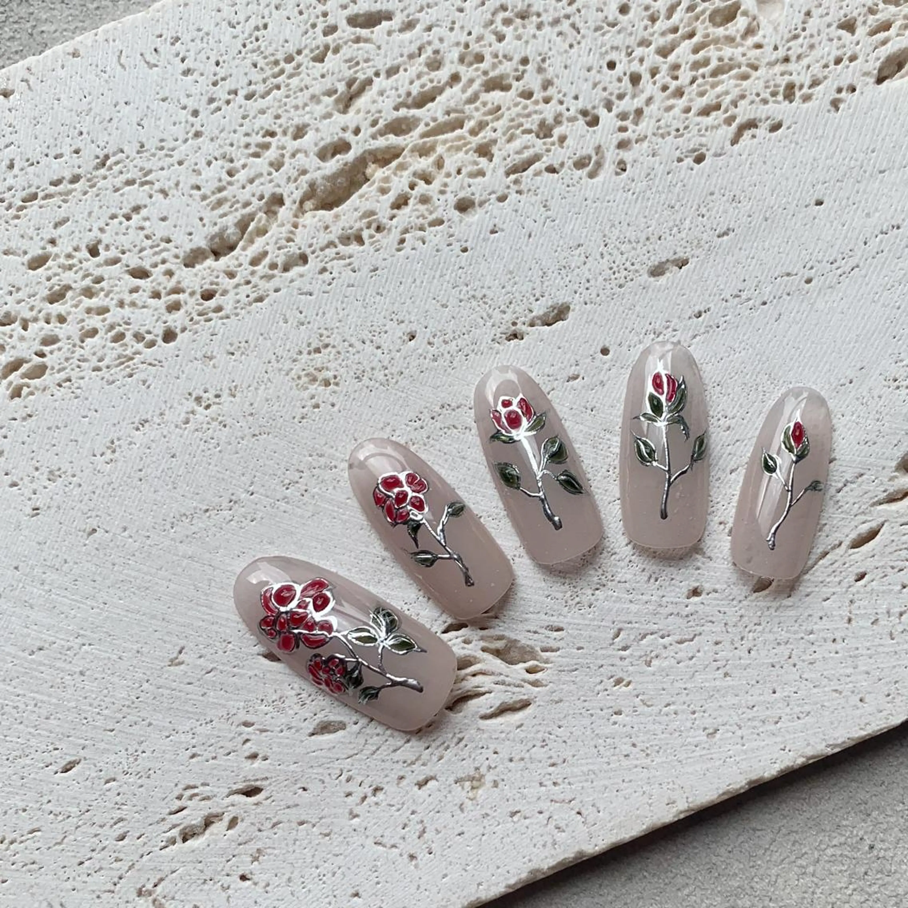 ネイル ハンドネイル atelier FIORITURA所属・FIORITURA aiのネイルデザイン