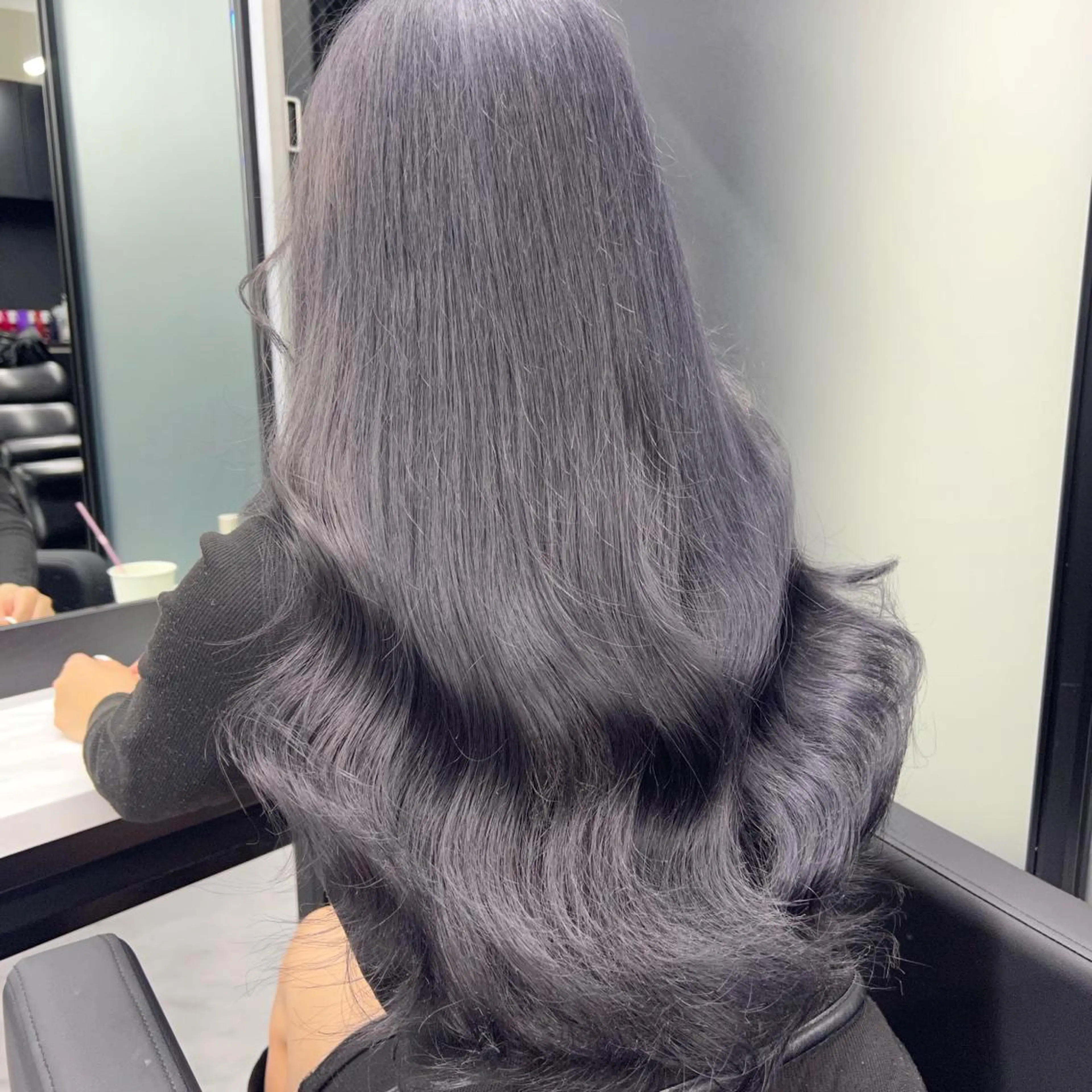 ロング カラー シールエクステ ハイトーンカラー エクステ ヘアカラー シールエクステ特化 ハイトーン、NANAのヘアスタイル