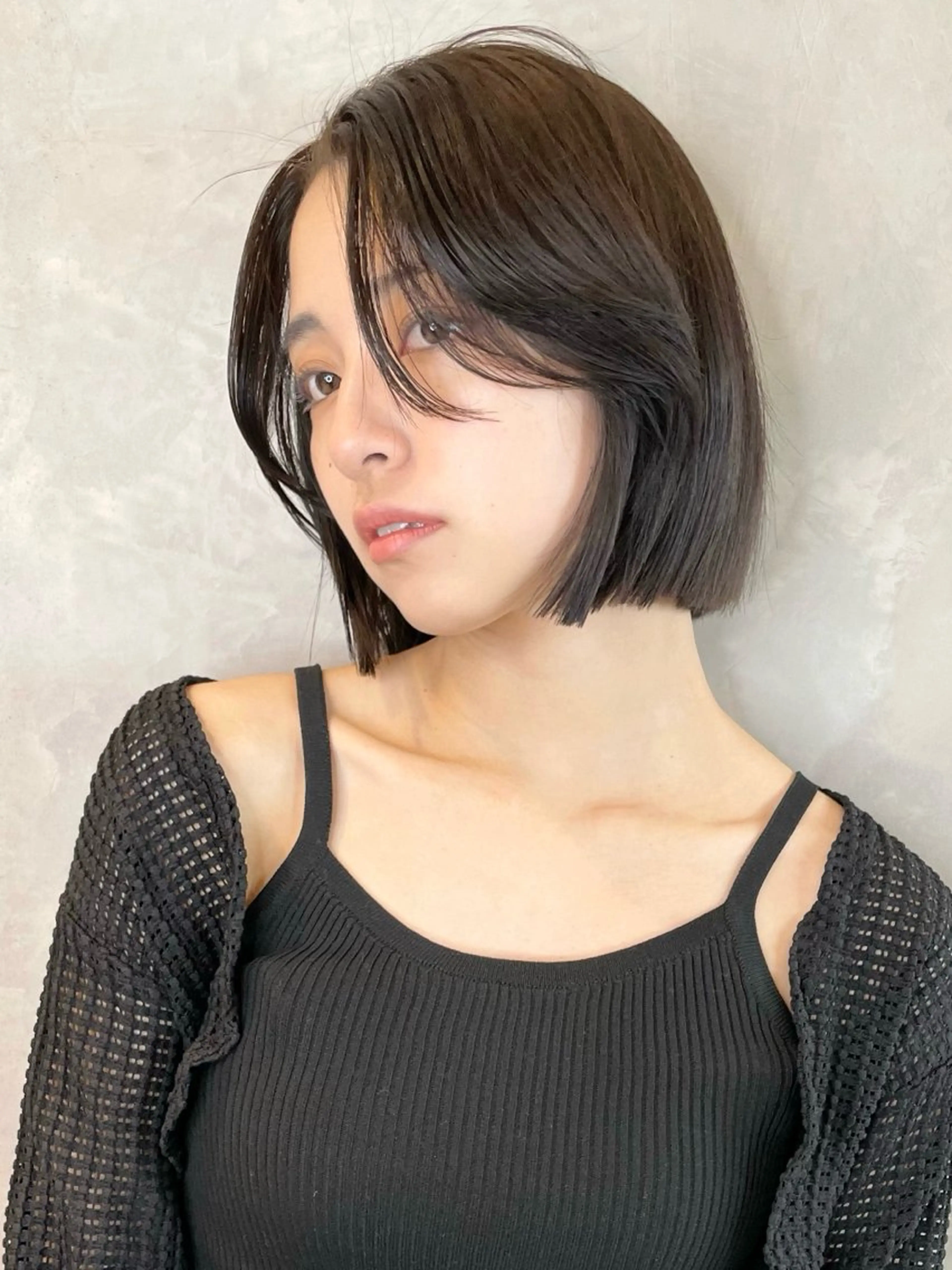 ミディアム 切りっぱなしボブ ワンレンボブ ショートボブ ボブ くびれヘア カット ヘアカラー ボブ/デザインカラー /表参道/新井美有紀のヘアスタイル