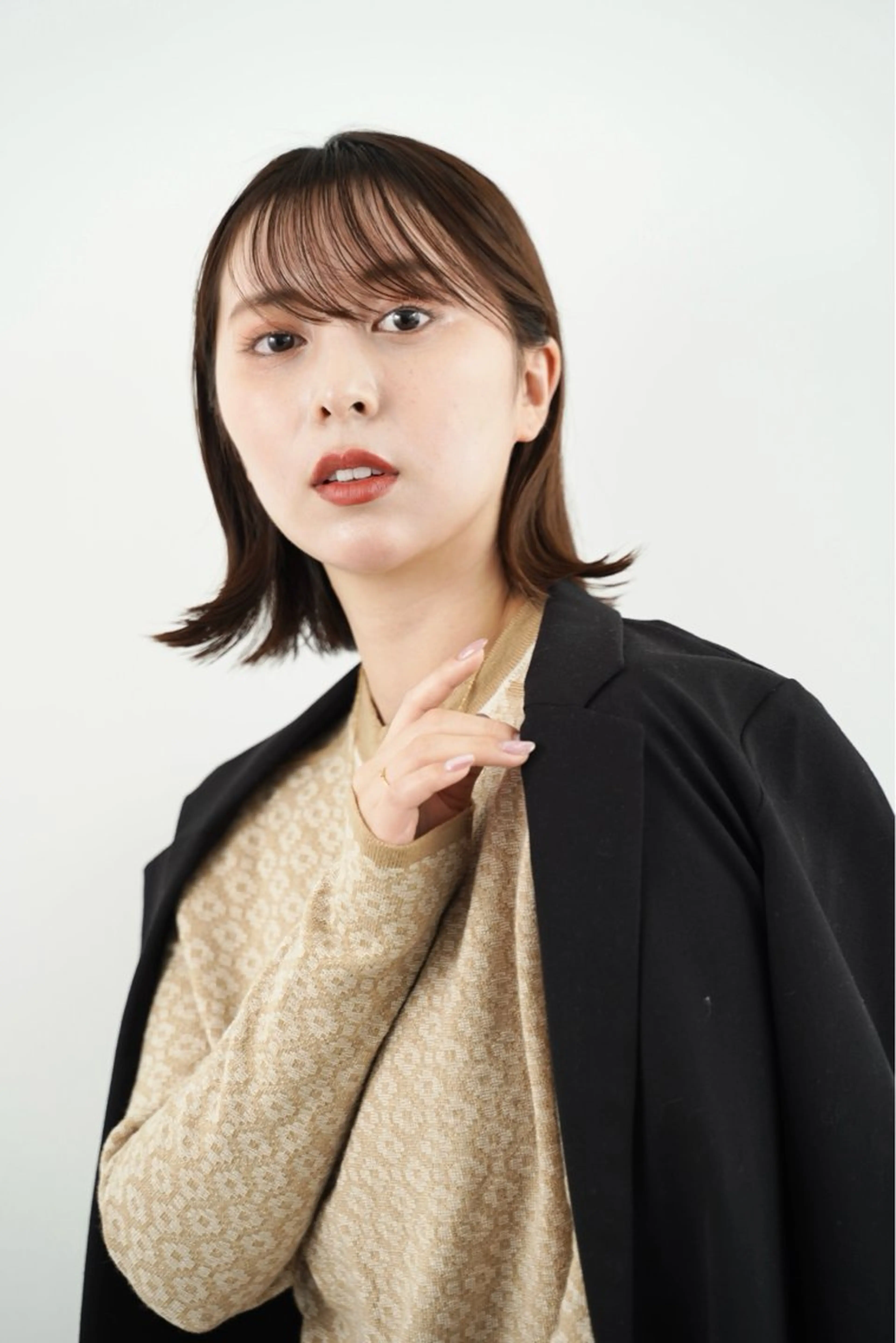 ミディアム カット ヘアカラー トリートメント hoNua. 栄/透明感カラーのヘアスタイル