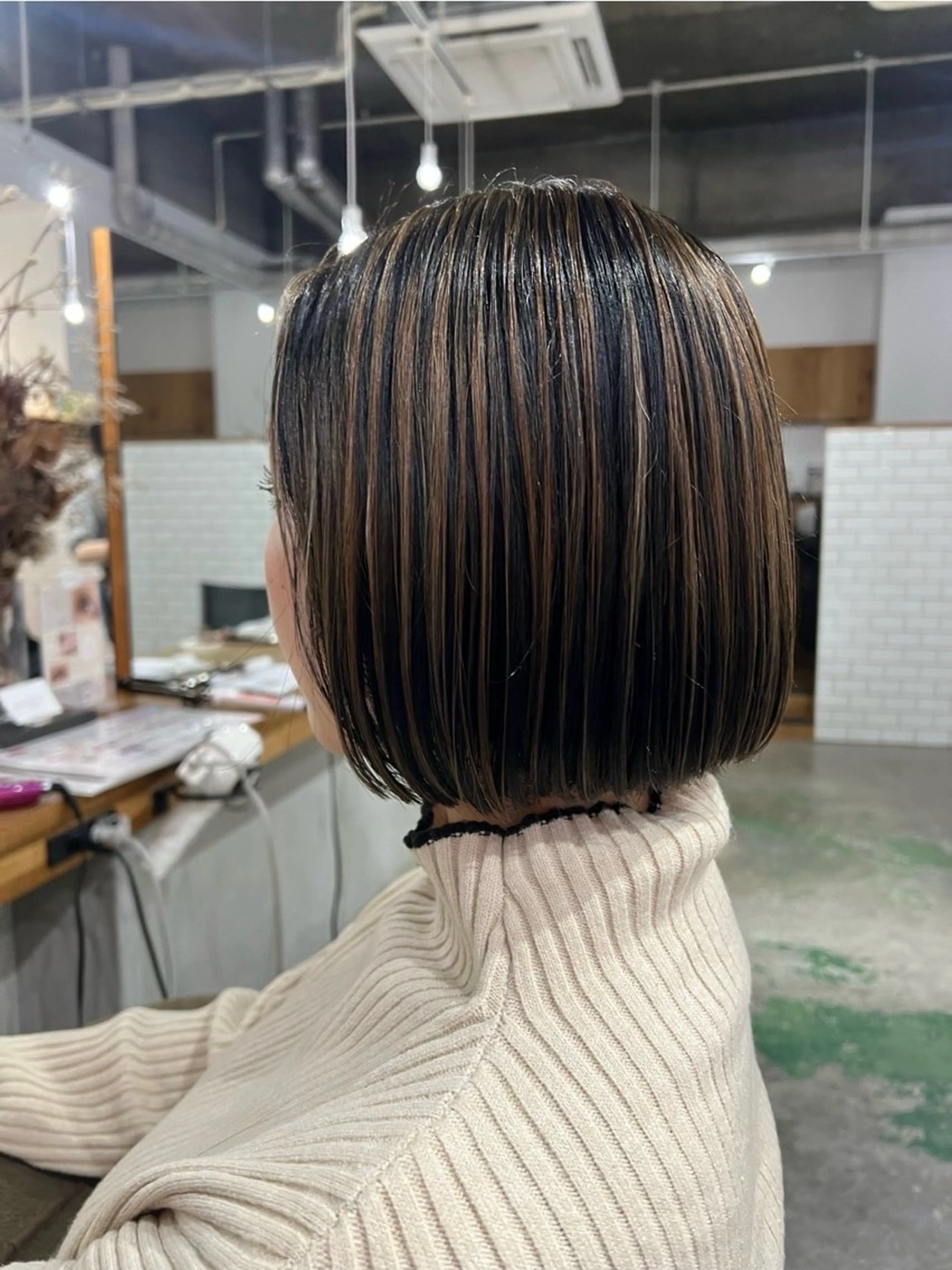 ショート ATELIER ZIZI本前花菜のヘアスタイル