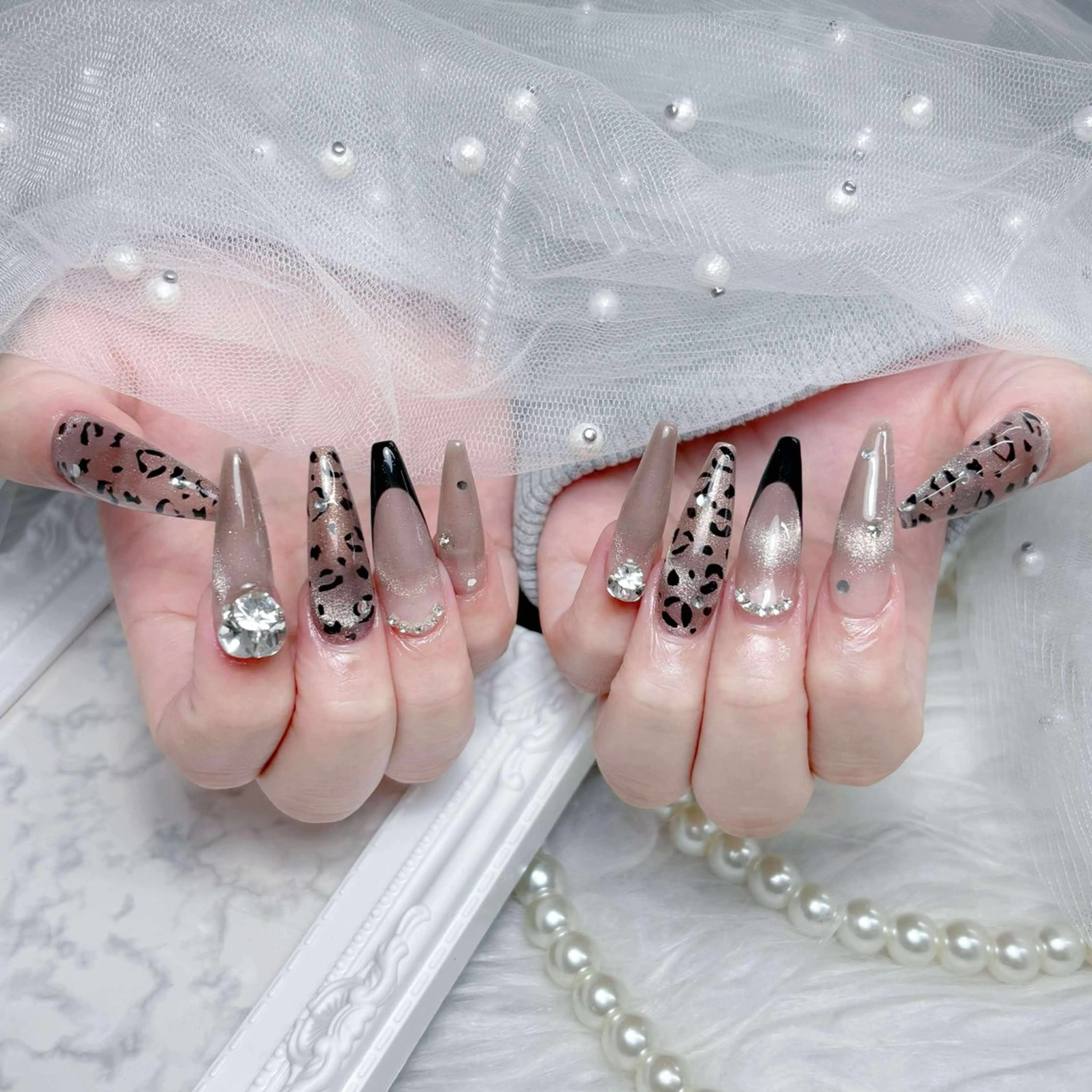 ネイル アートネイル オーロラネイル フットネイル ジェルネイル キラキラネイル ハンドネイル ハンドケア Nova Nail Shinsaiのネイルデザイン