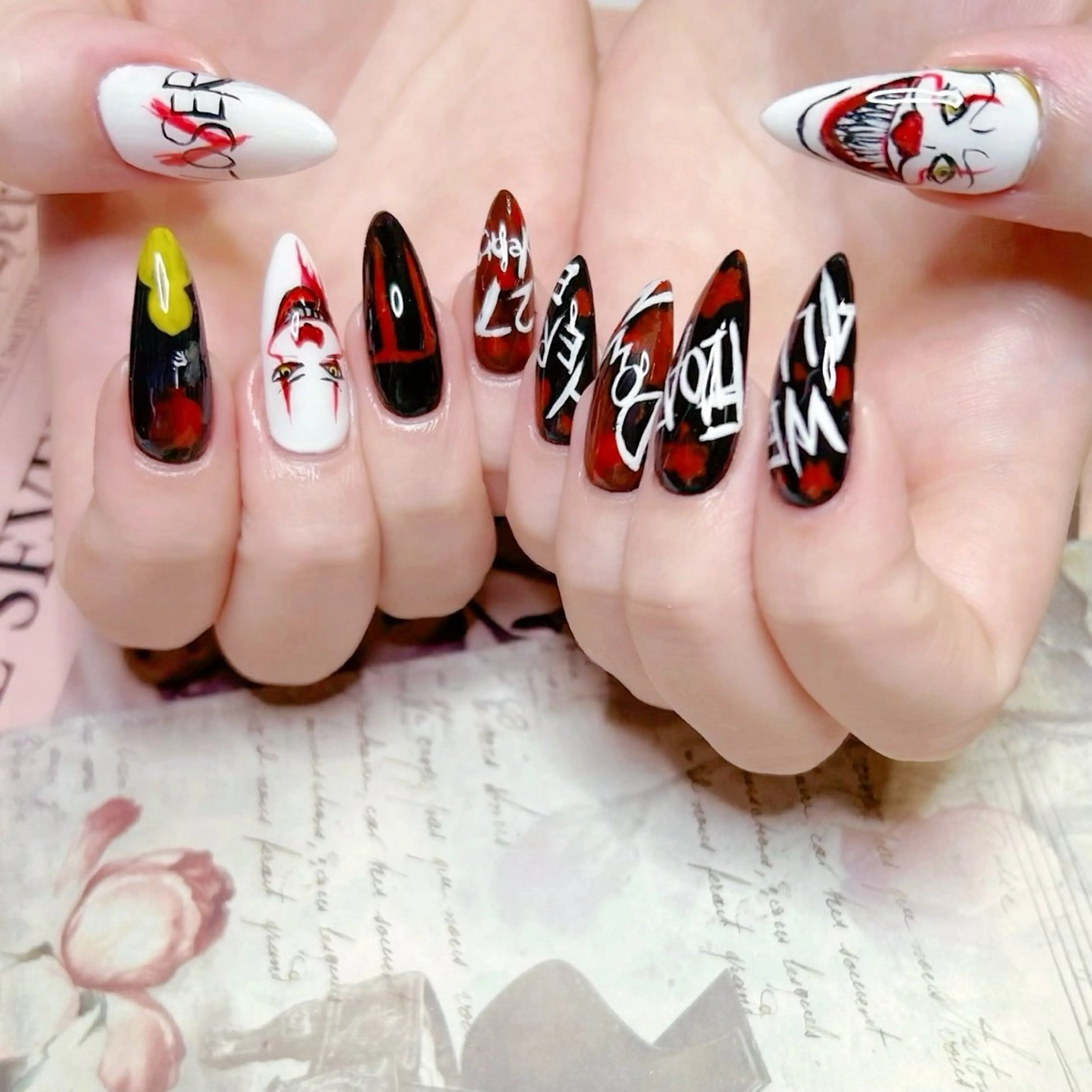 ネイル アートネイル NOIROUGE所属・NOI ROUGEのネイルデザイン