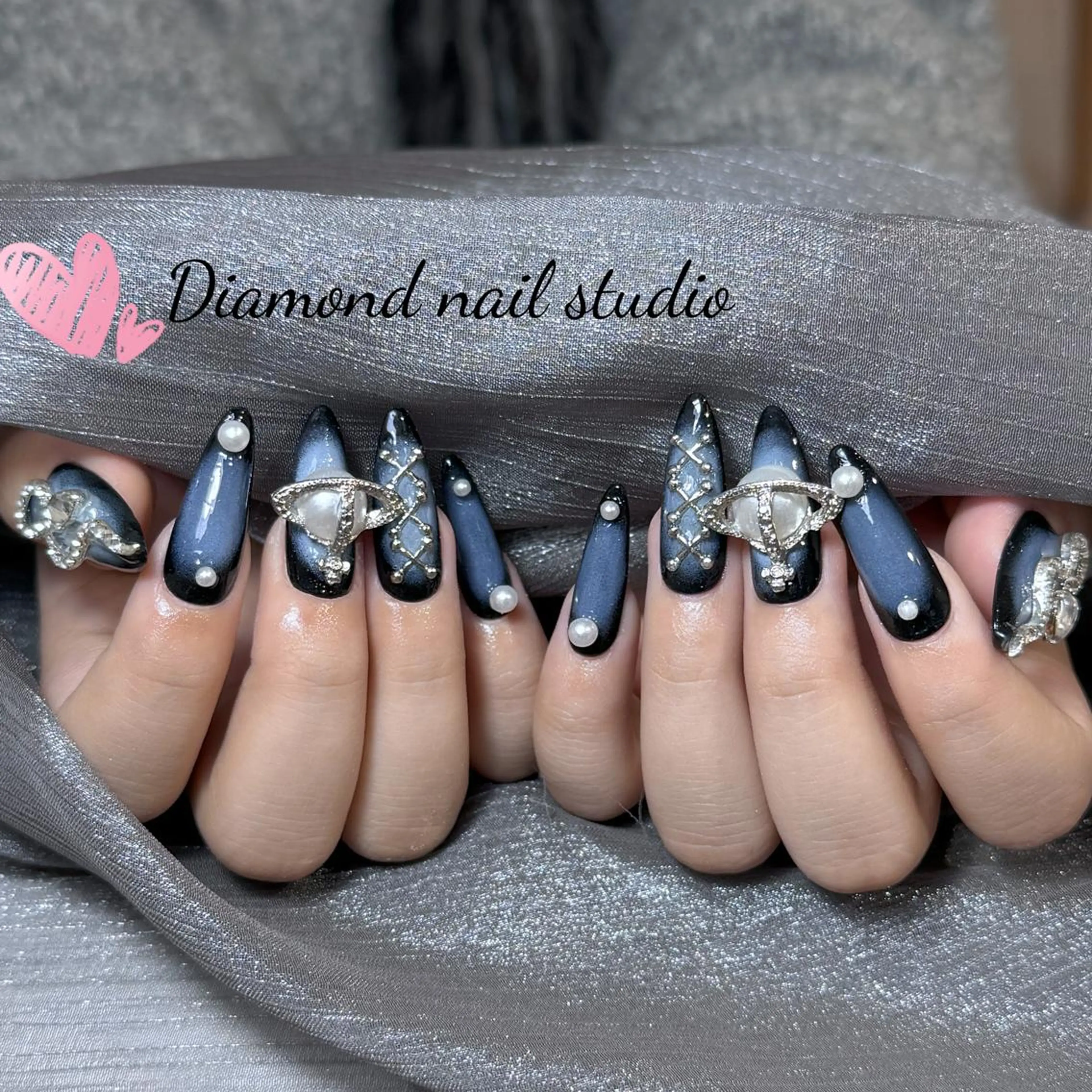 ネイル アートネイル オーロラネイル ガーリー キラキラネイル 韓国ネイル ハンドネイル DIAMOND NAILMANAMIのネイルデザイン