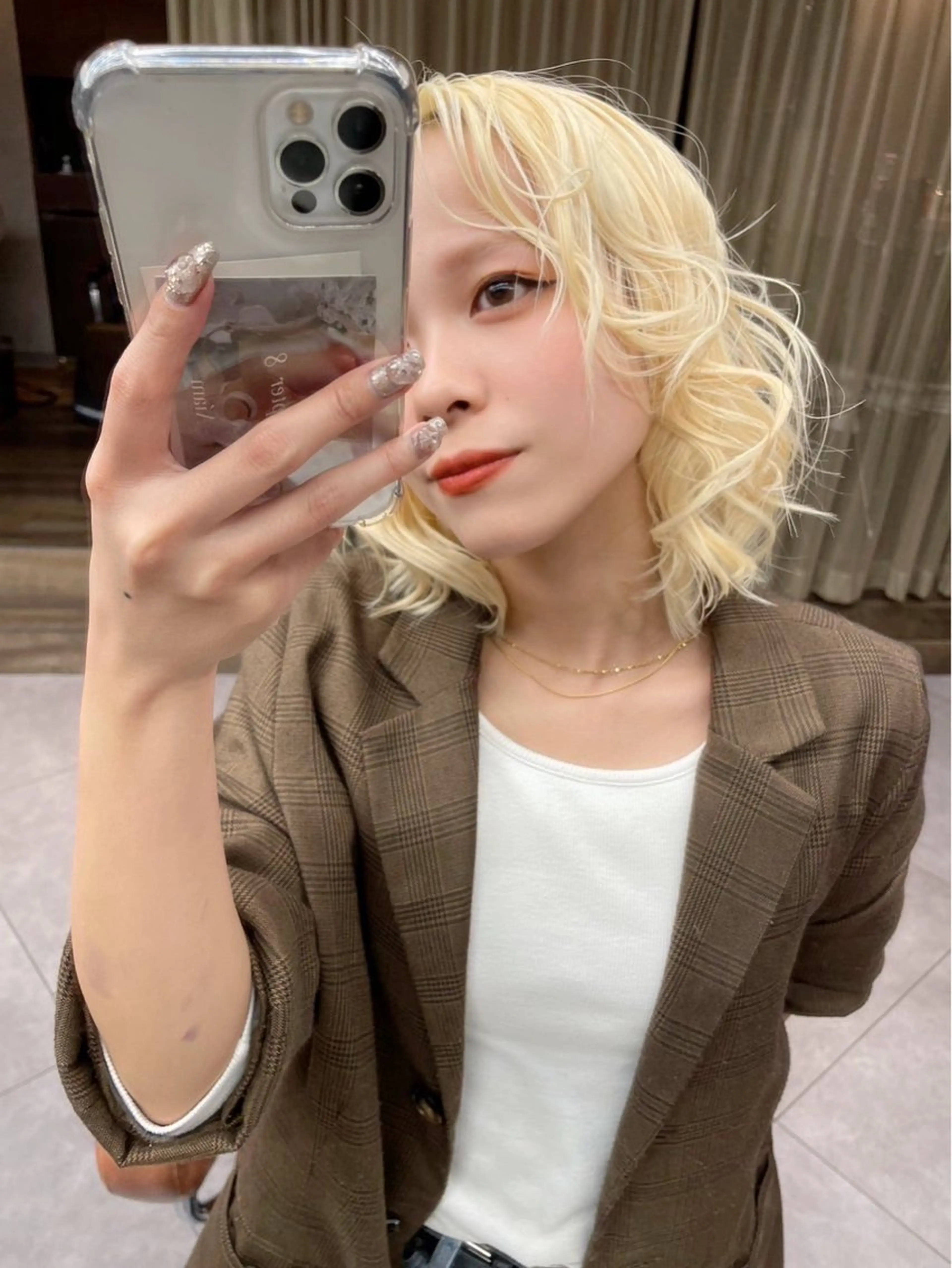 ミディアム えり 堀江/ボブ /艶髪/レイヤーのヘアスタイル