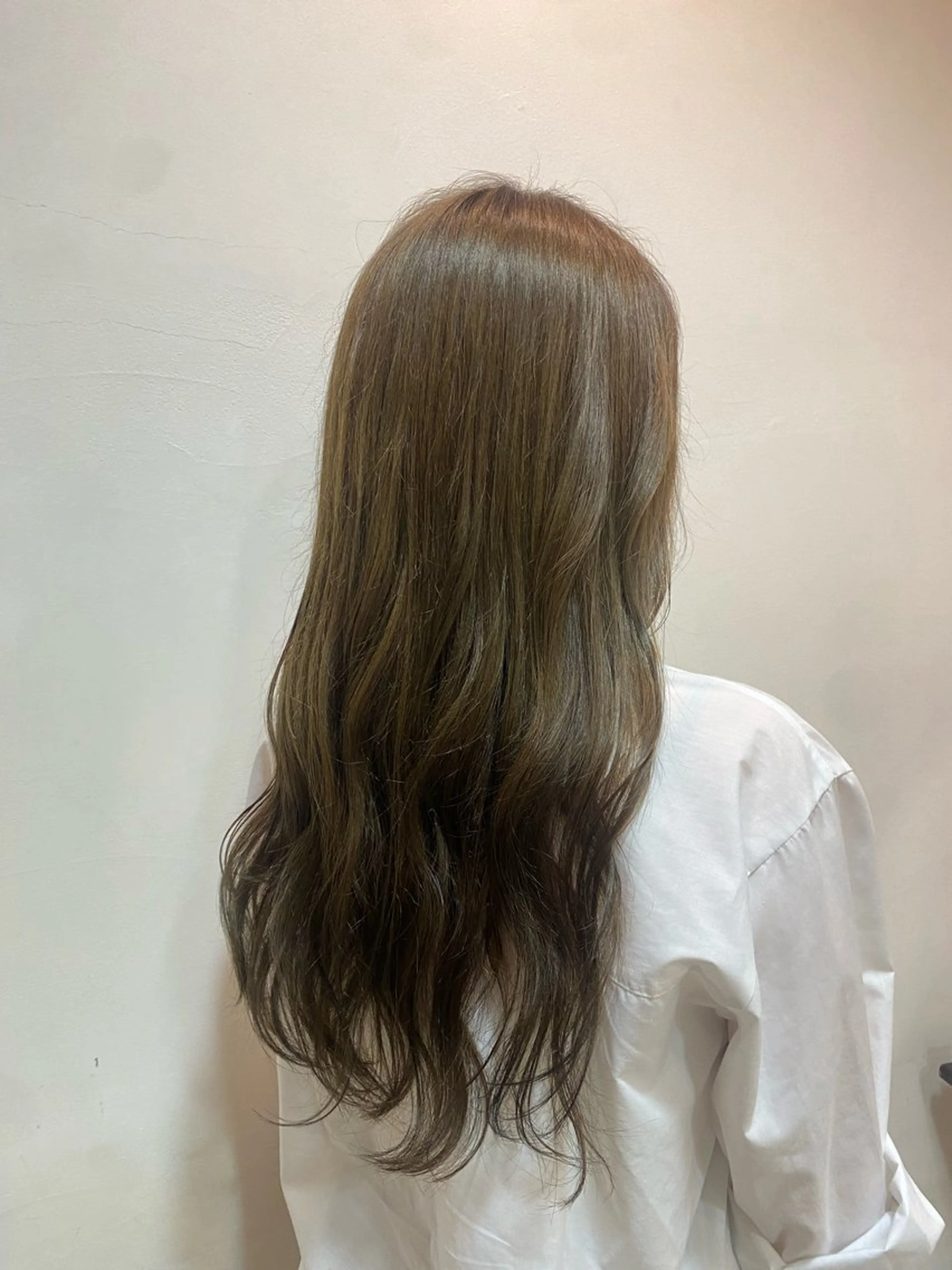 ロング カラー emerge池袋東口 NANAのヘアスタイル