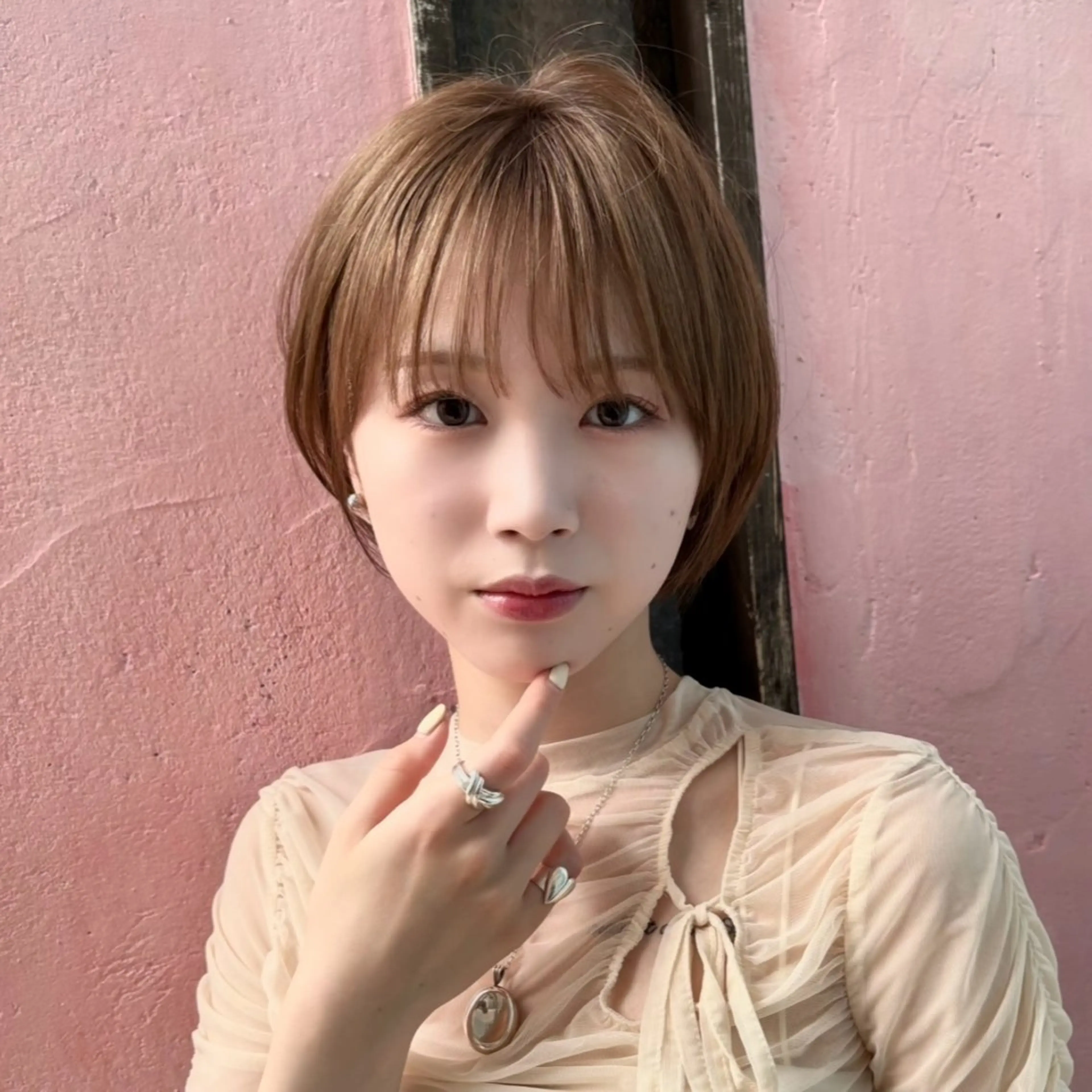 ショート ショート/レイヤー/ 縮毛矯正/ 渡邊莉玖のヘアスタイル