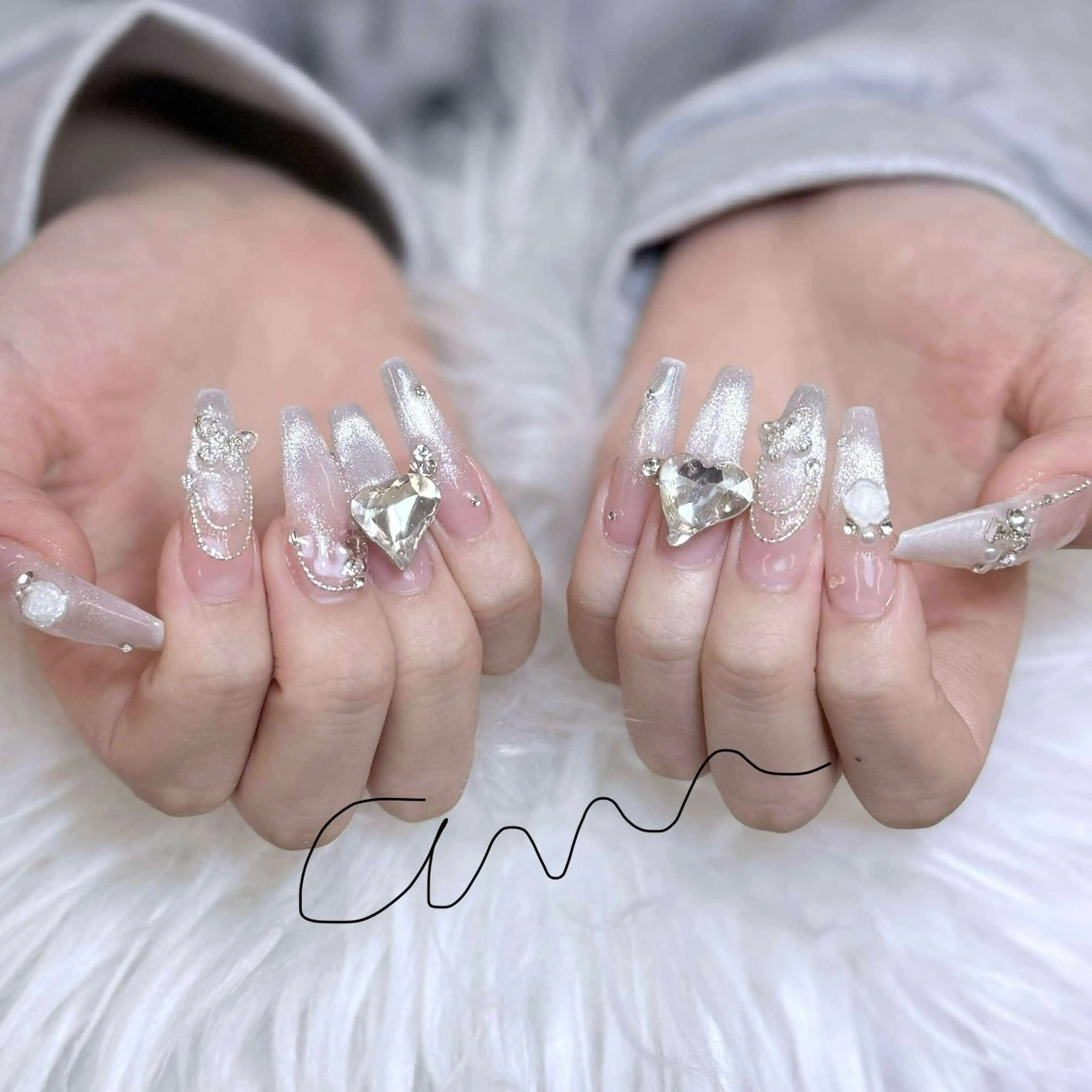 ネイル アートネイル オーロラネイル チークネイル 長さ出し フットネイル ハンドネイル Anh 高田馬場のネイルデザイン