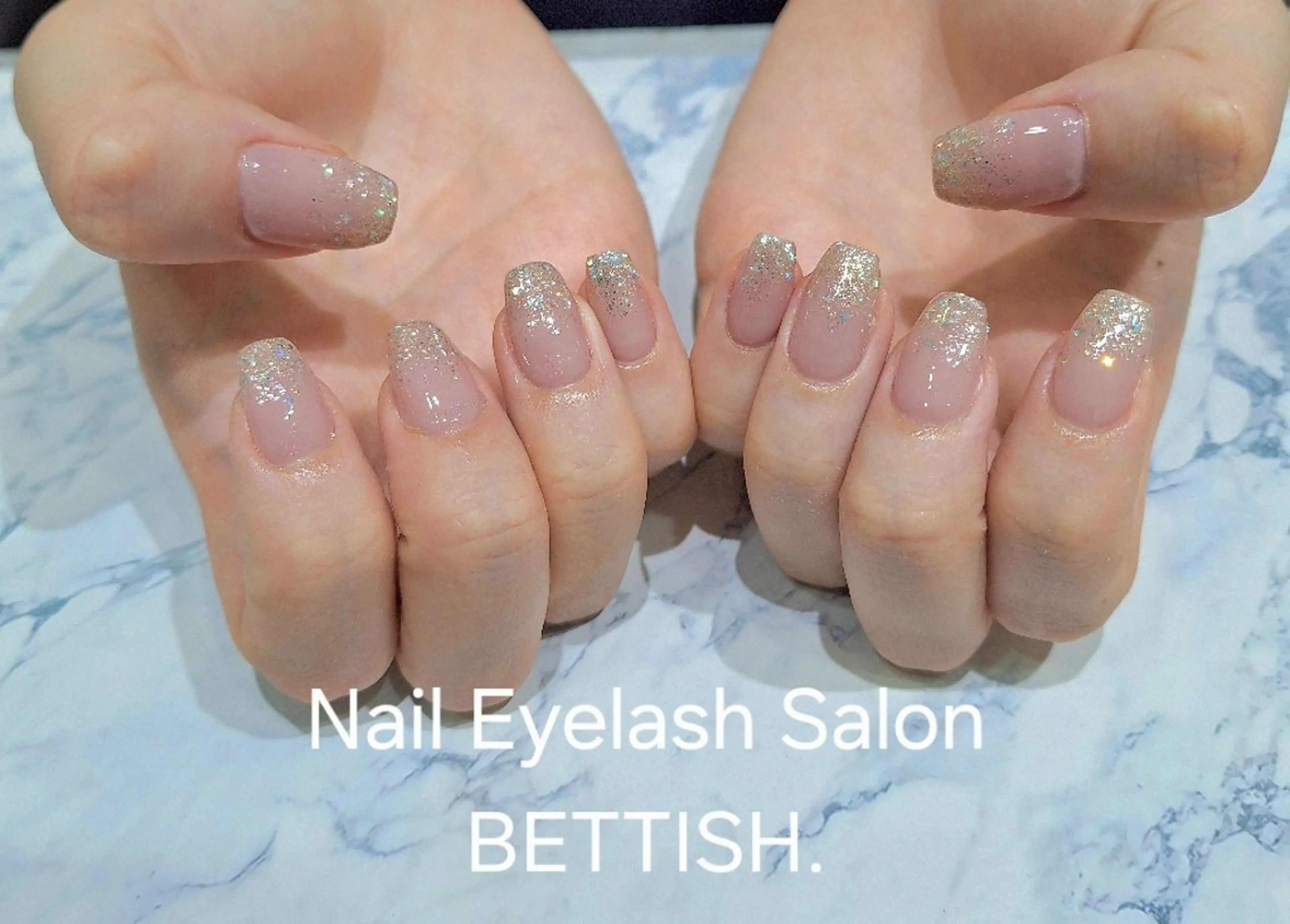 ネイル グラデーション ラメ(グリッター) ラメグラデーション シルバー BETTISH　 　AIRIのネイルデザイン