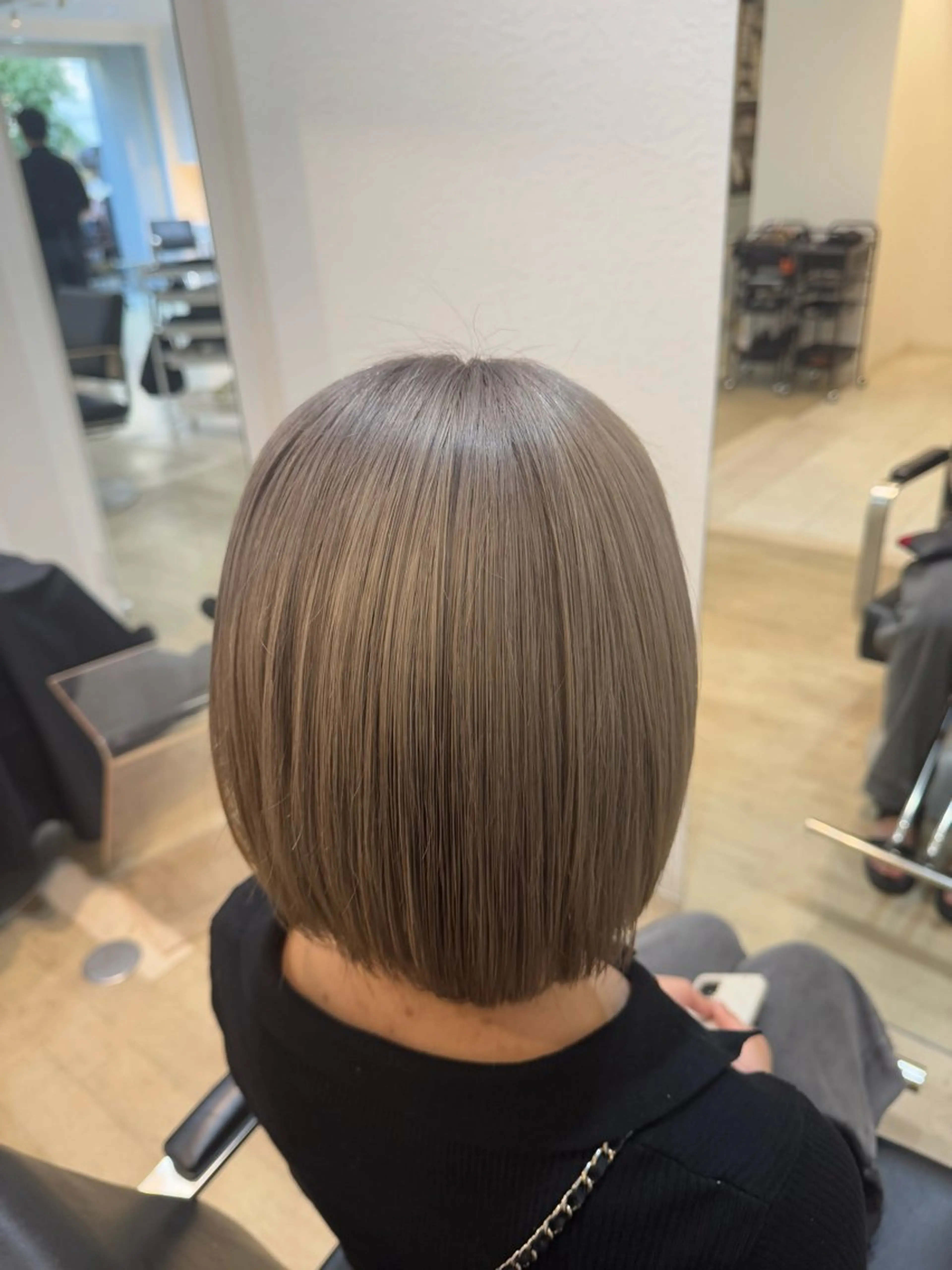 ショート ヘアカラー TIDEHAIR 悠愛のヘアスタイル