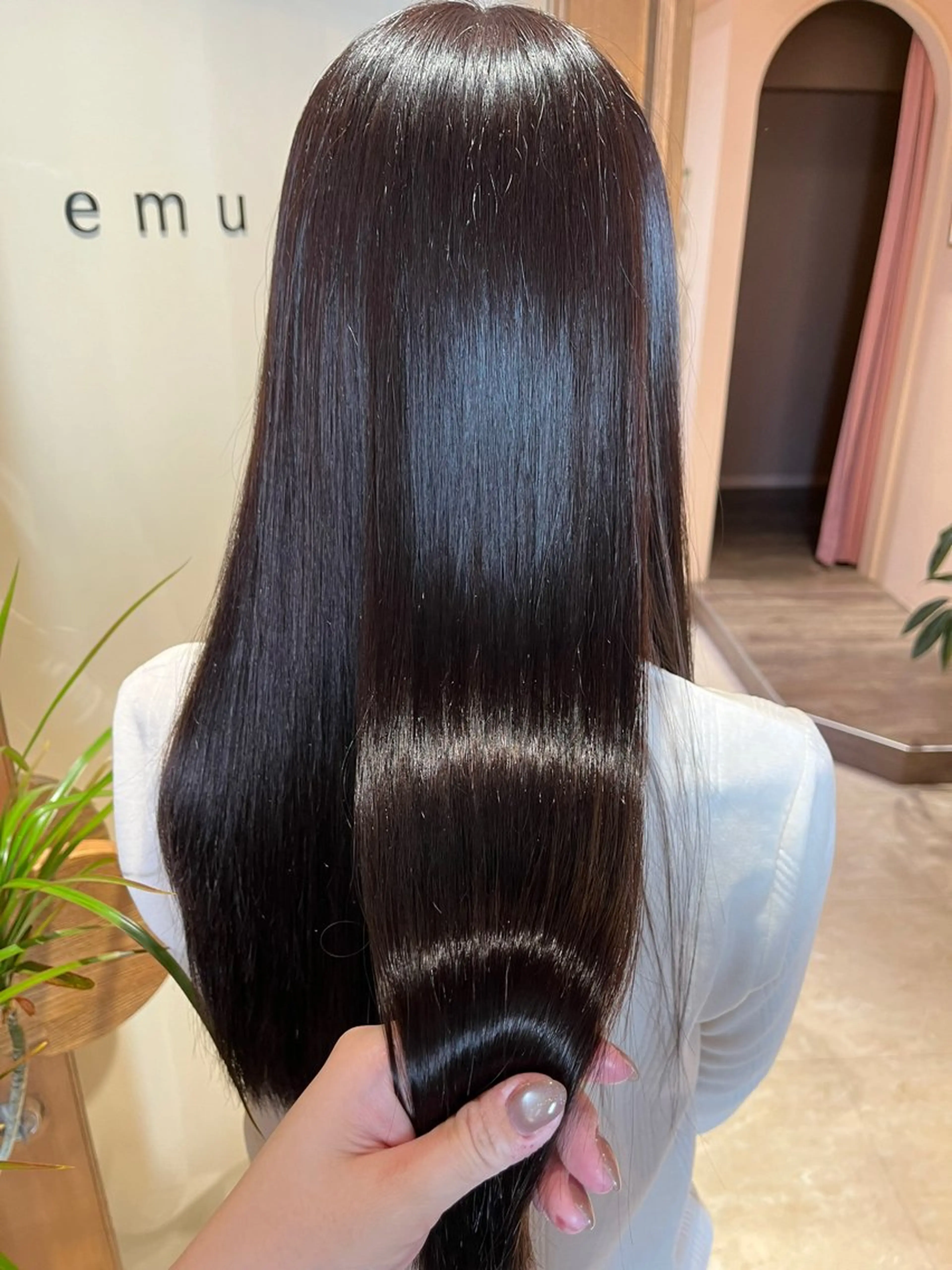 ロング emu marinaのヘアスタイル