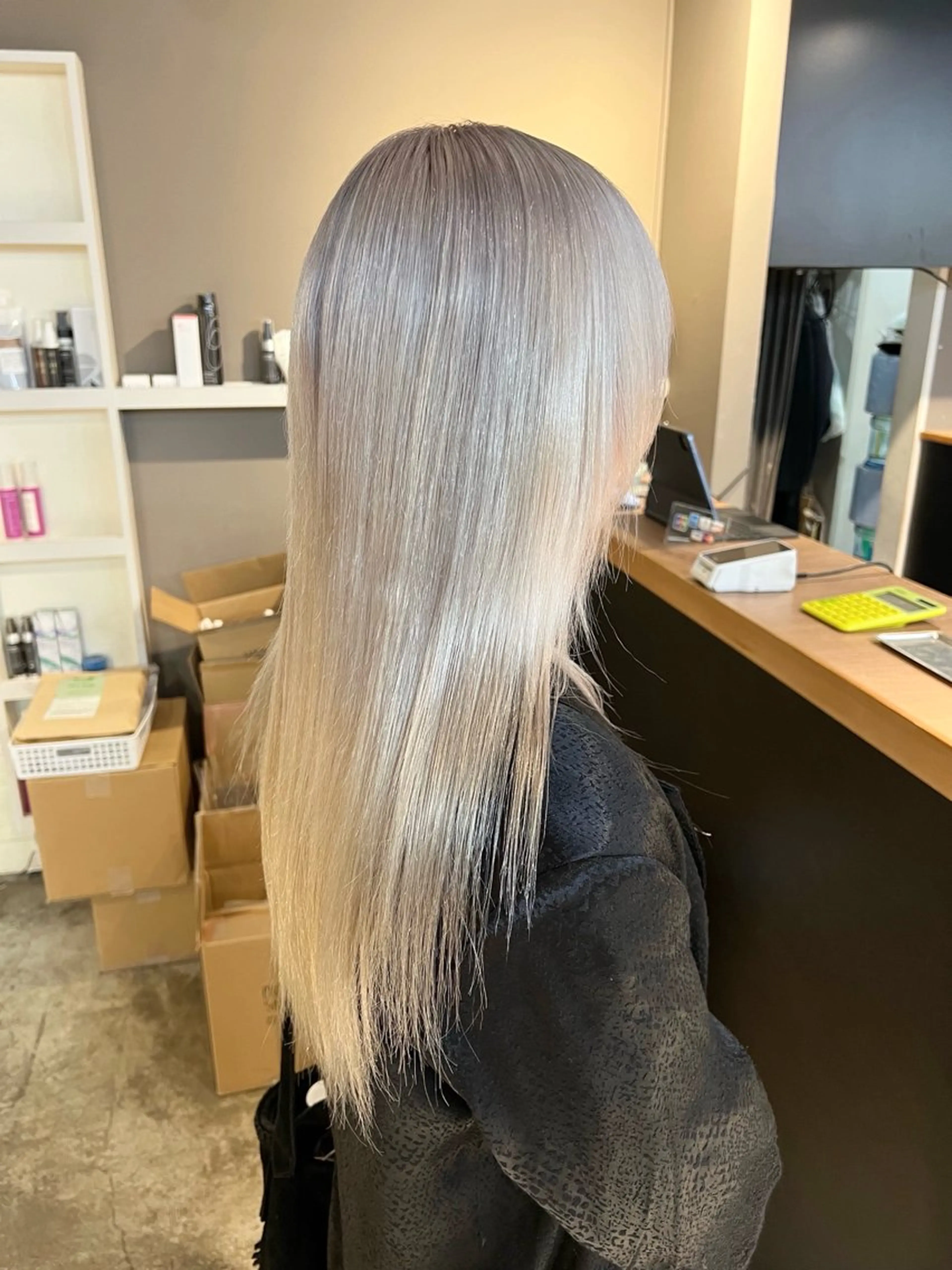 ロング カラー シルバー ホワイトシルバー daiki 原宿のヘアスタイル